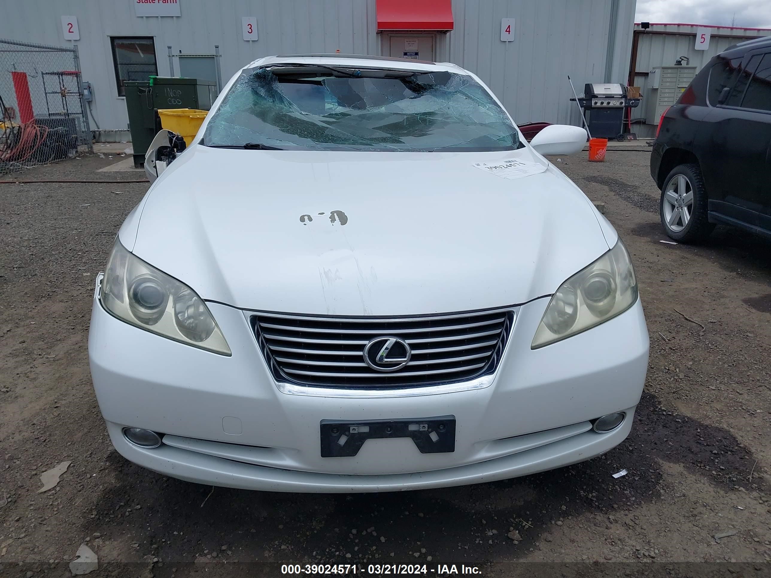 Photo 12 VIN: JTHBJ46G272134684 - LEXUS ES 