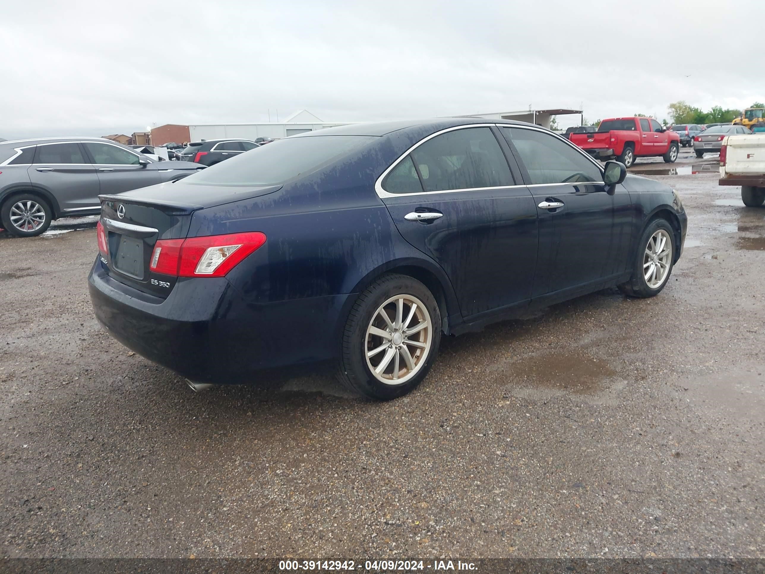 Photo 3 VIN: JTHBJ46G272138315 - LEXUS ES 