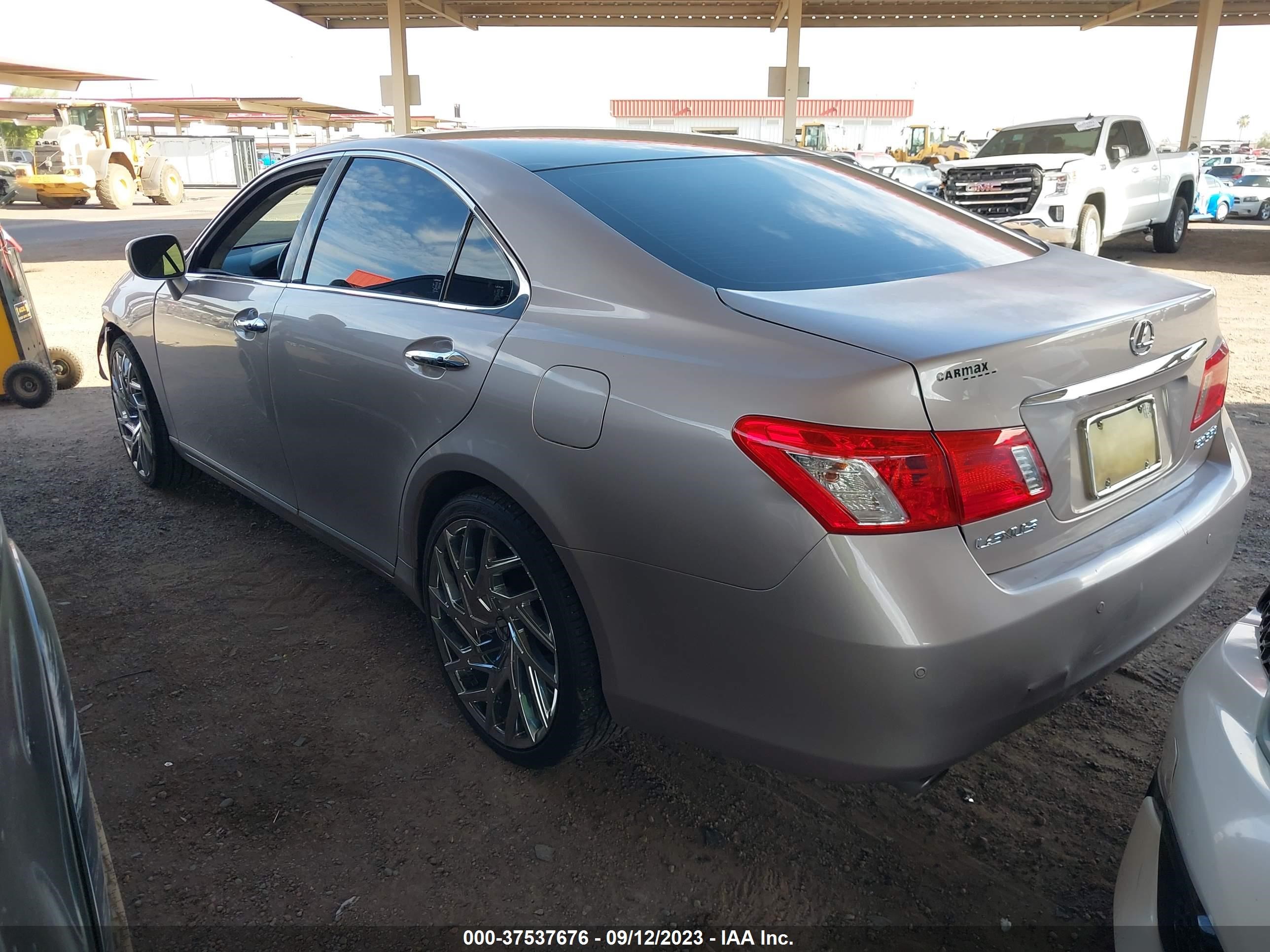 Photo 2 VIN: JTHBJ46G272142171 - LEXUS ES 