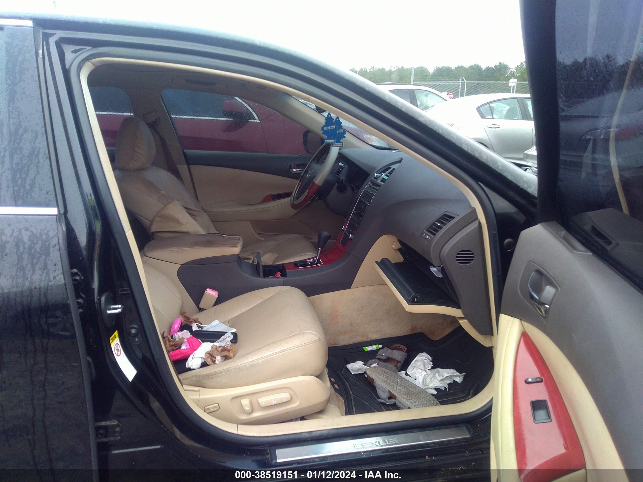 Photo 4 VIN: JTHBJ46G272152408 - LEXUS ES 