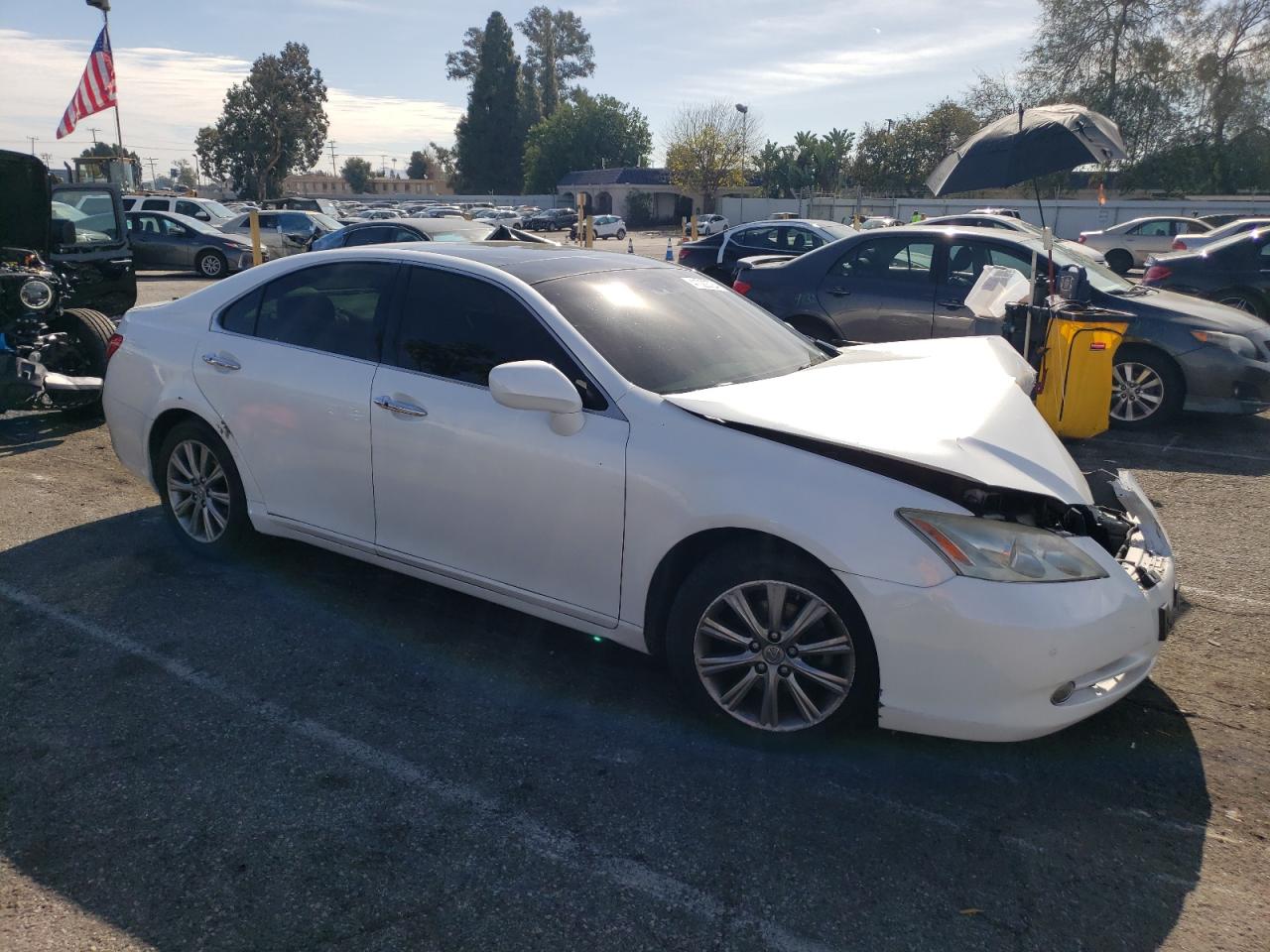 Photo 3 VIN: JTHBJ46G282181781 - LEXUS ES 