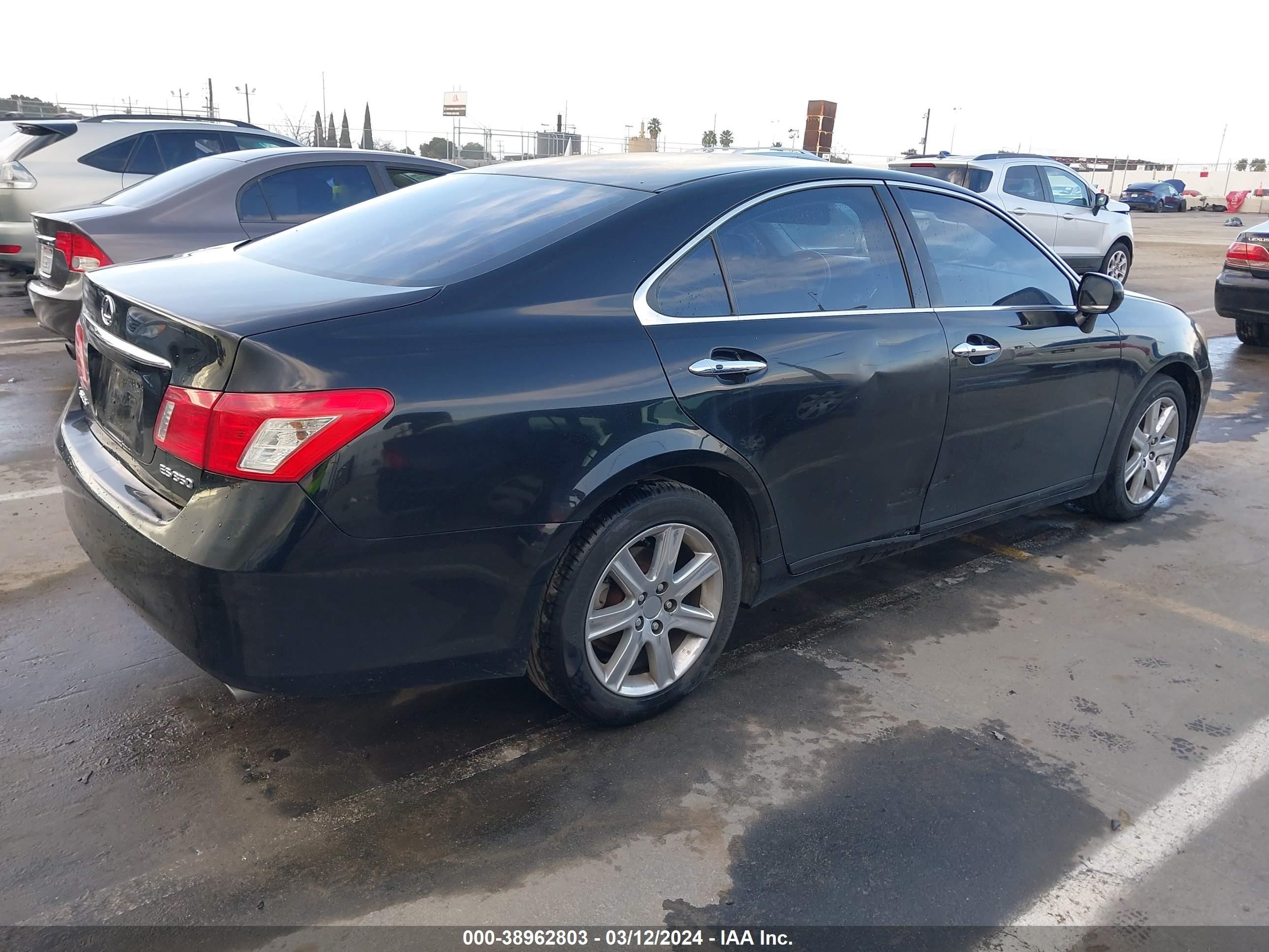 Photo 3 VIN: JTHBJ46G282205612 - LEXUS ES 