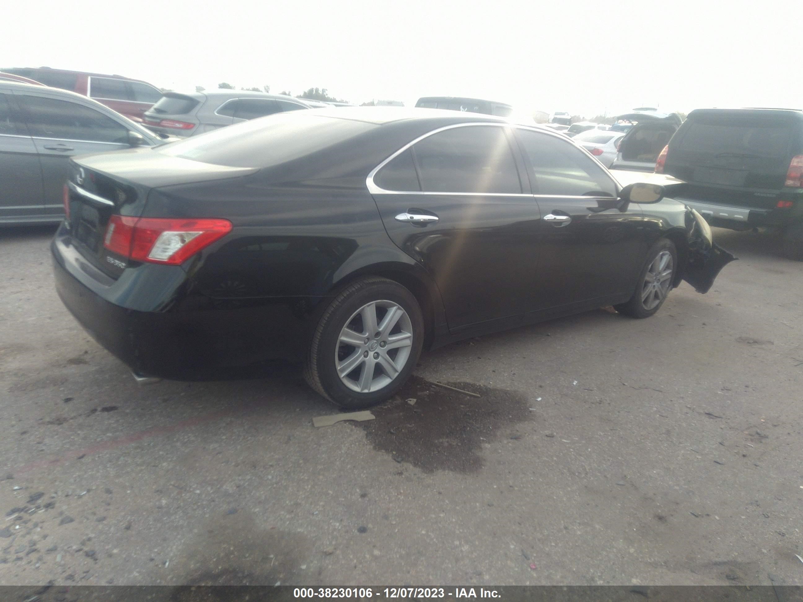 Photo 3 VIN: JTHBJ46G282243048 - LEXUS ES 