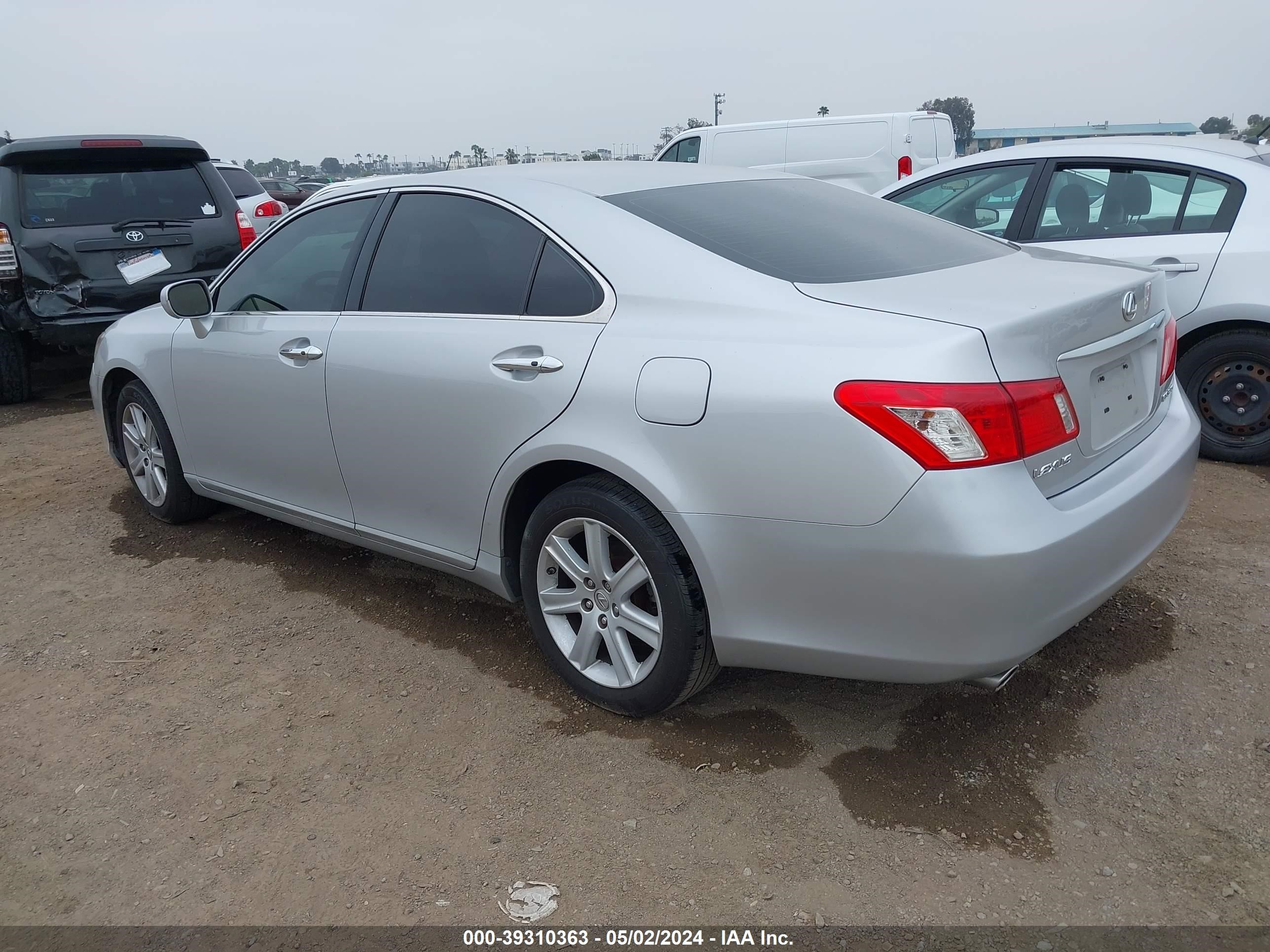 Photo 2 VIN: JTHBJ46G282262652 - LEXUS ES 