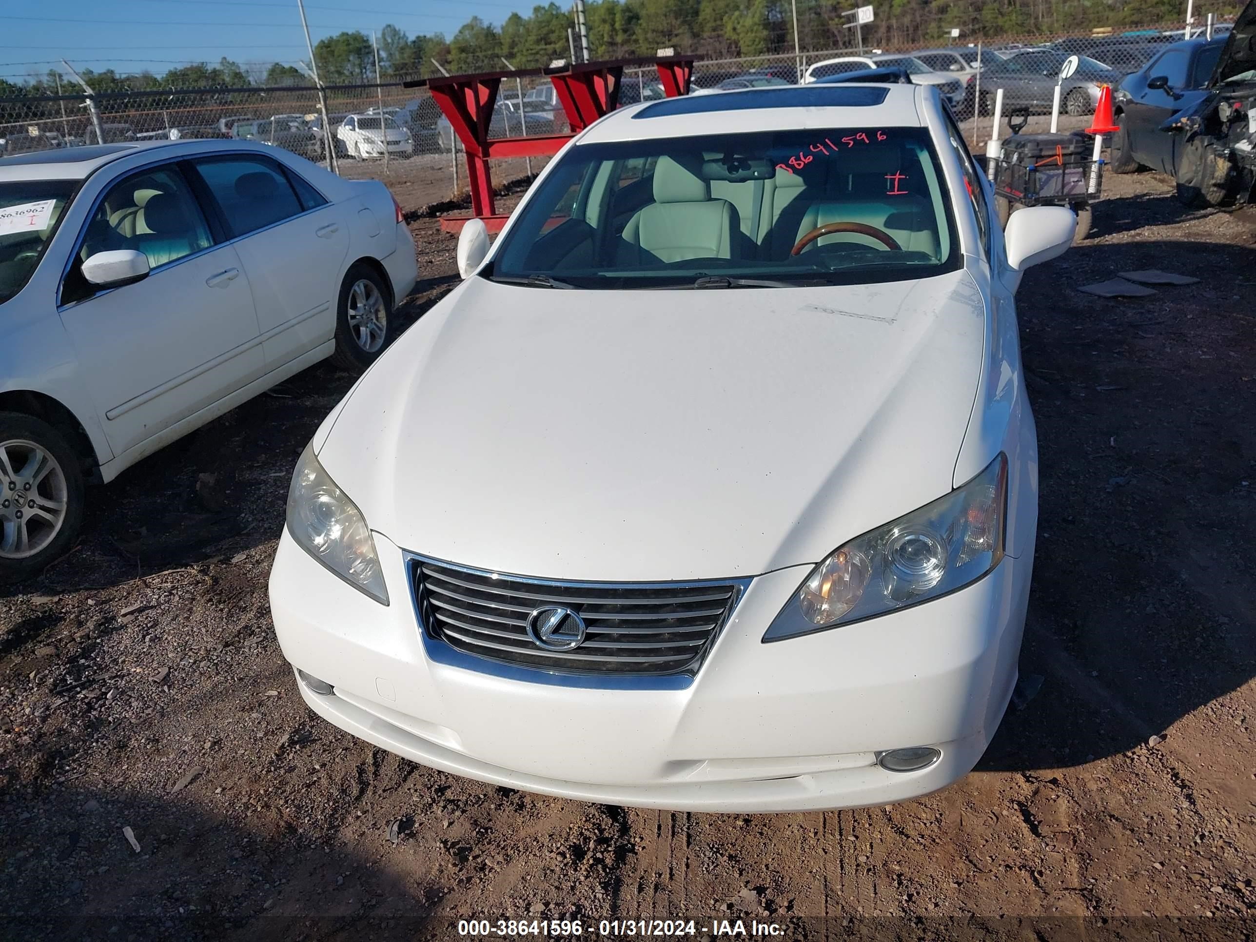 Photo 5 VIN: JTHBJ46G372007944 - LEXUS ES 