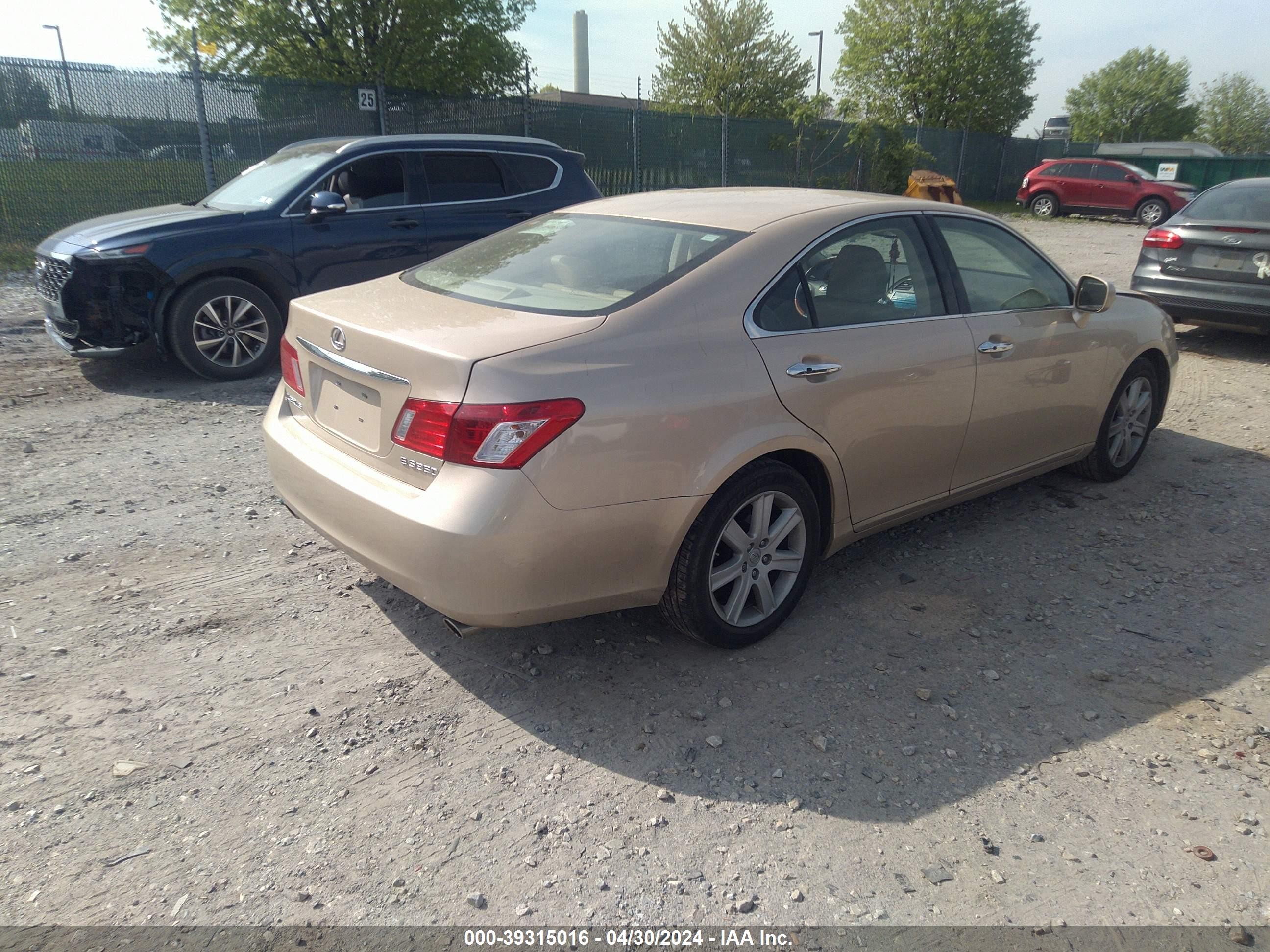 Photo 3 VIN: JTHBJ46G372070459 - LEXUS ES 