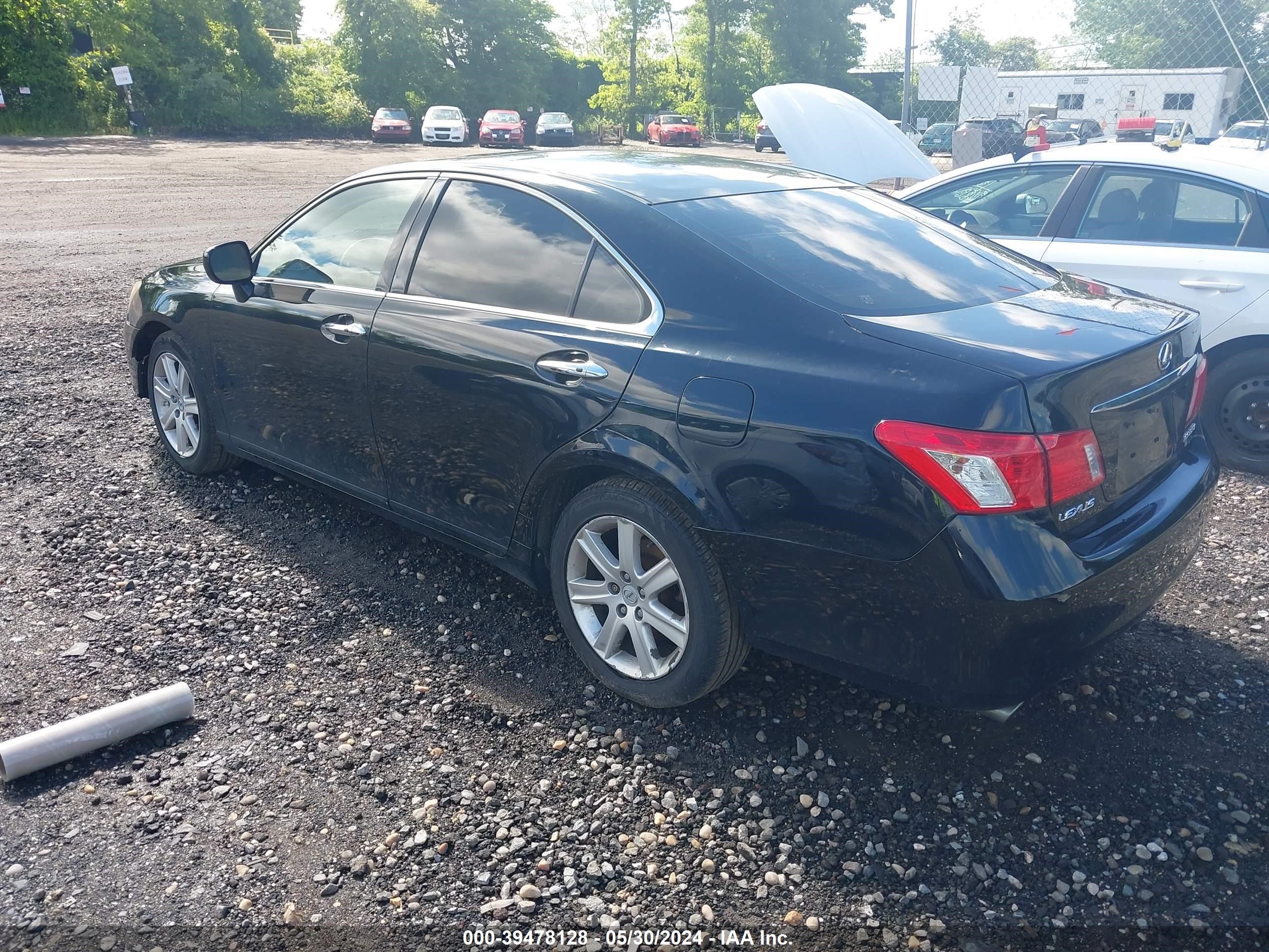 Photo 2 VIN: JTHBJ46G372092641 - LEXUS ES 