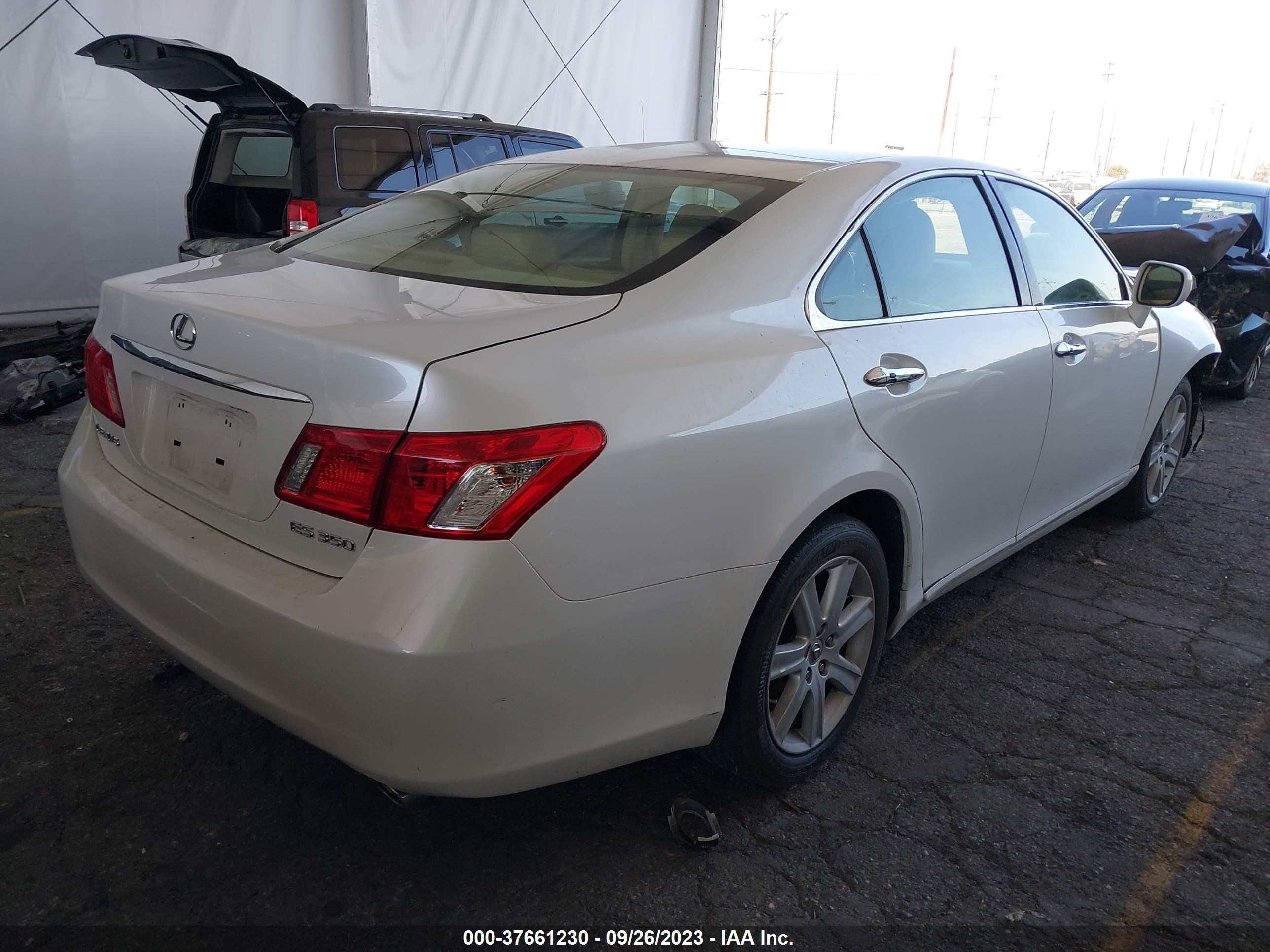 Photo 3 VIN: JTHBJ46G372095555 - LEXUS ES 