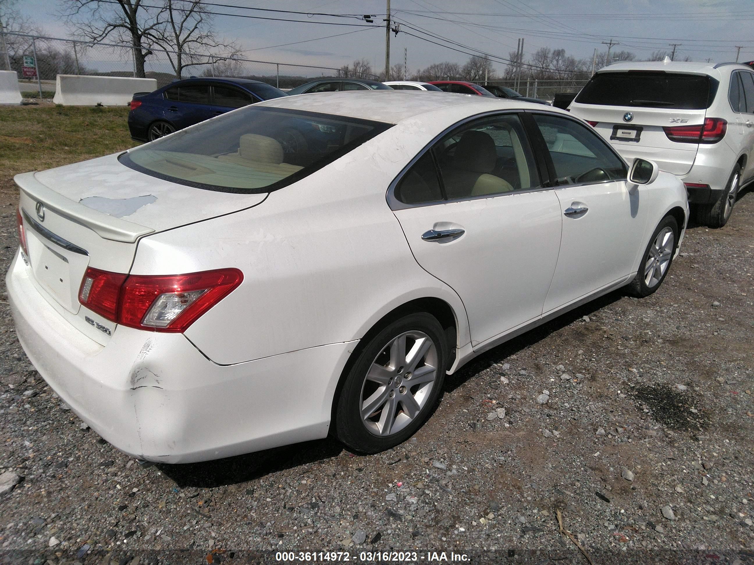 Photo 3 VIN: JTHBJ46G372151171 - LEXUS ES 