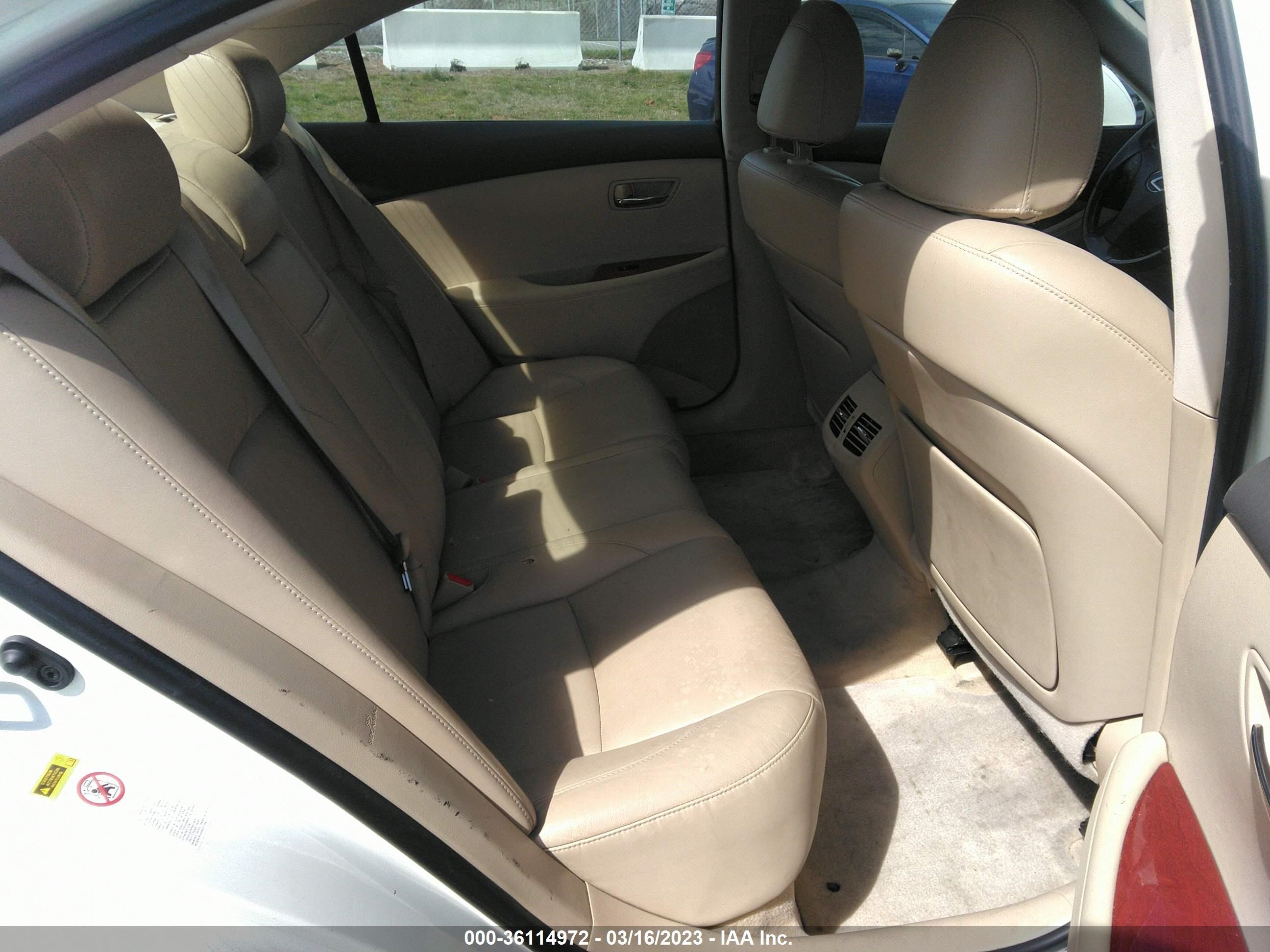 Photo 7 VIN: JTHBJ46G372151171 - LEXUS ES 