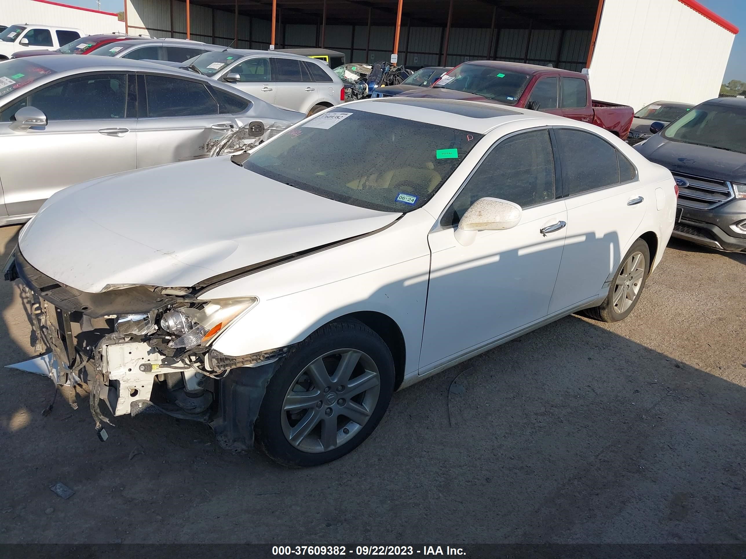 Photo 1 VIN: JTHBJ46G382165881 - LEXUS ES 