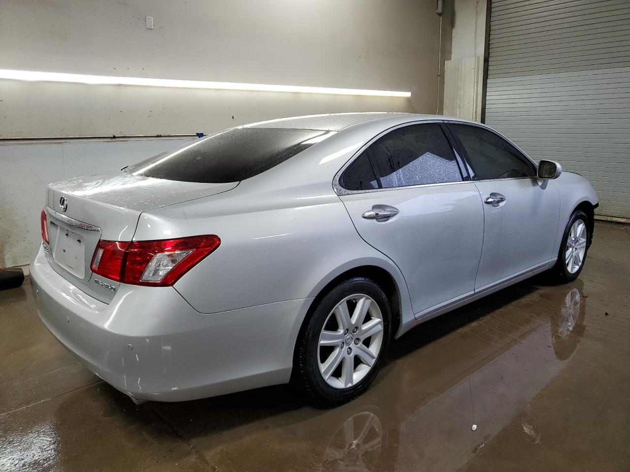 Photo 2 VIN: JTHBJ46G382173351 - LEXUS ES 