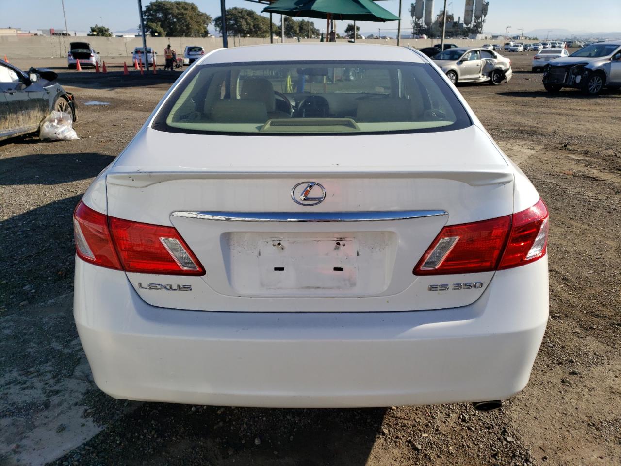 Photo 5 VIN: JTHBJ46G382187167 - LEXUS ES 