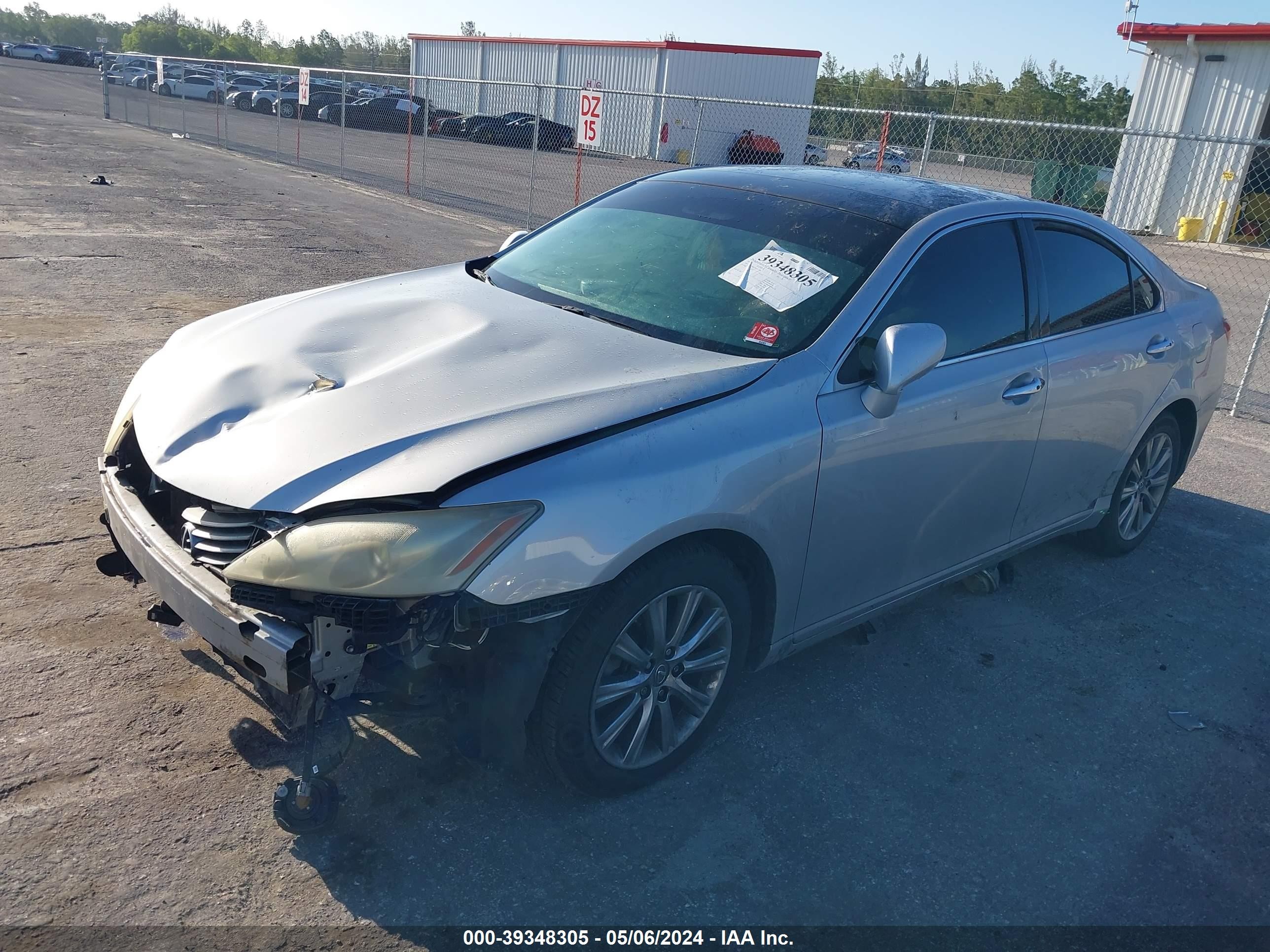 Photo 1 VIN: JTHBJ46G382211290 - LEXUS ES 