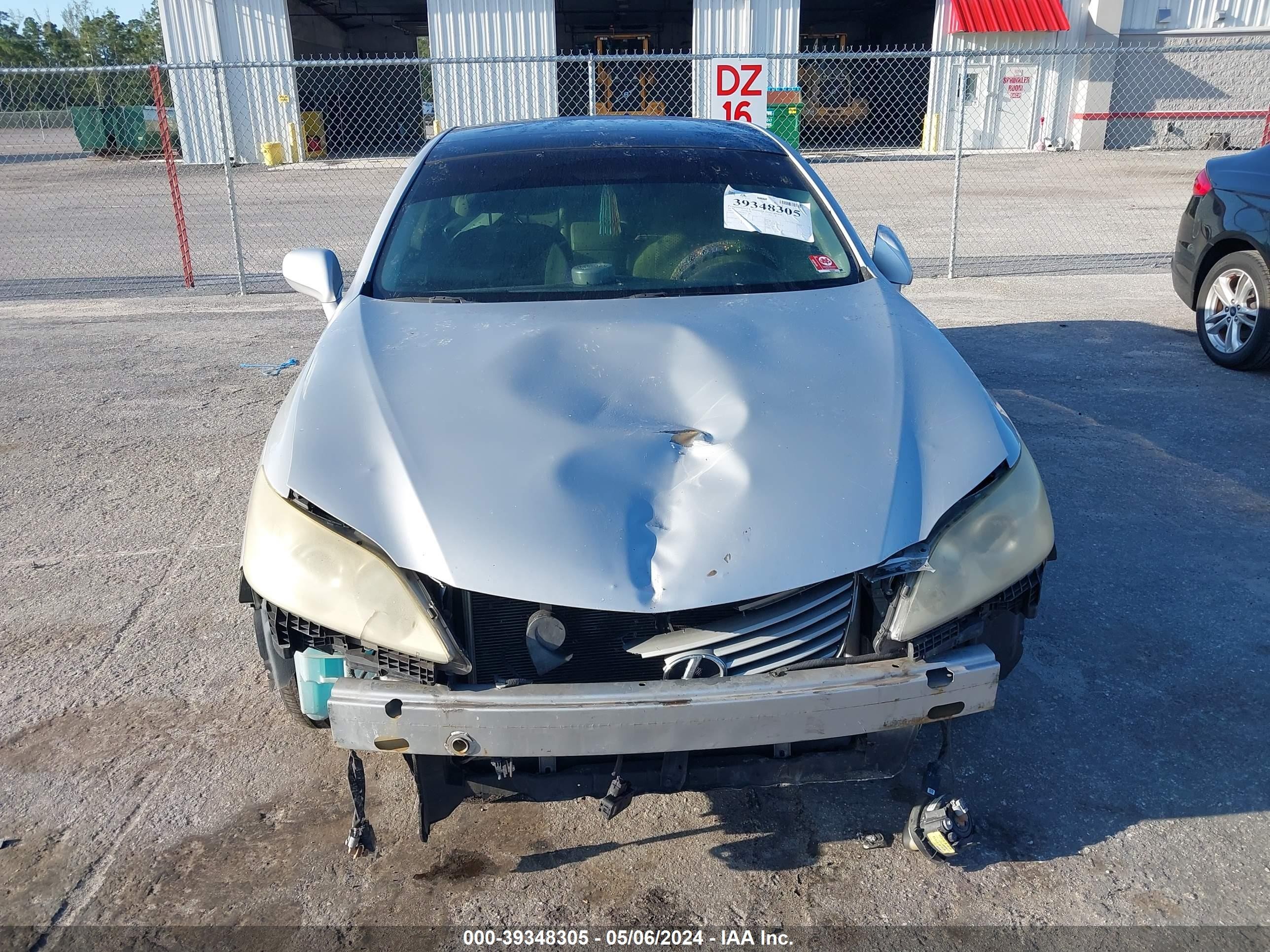 Photo 11 VIN: JTHBJ46G382211290 - LEXUS ES 