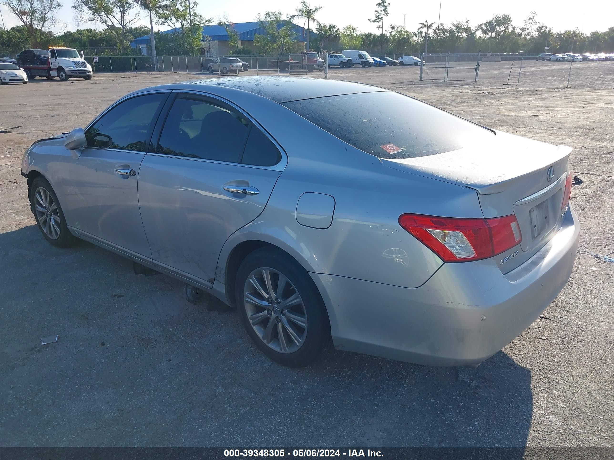 Photo 2 VIN: JTHBJ46G382211290 - LEXUS ES 