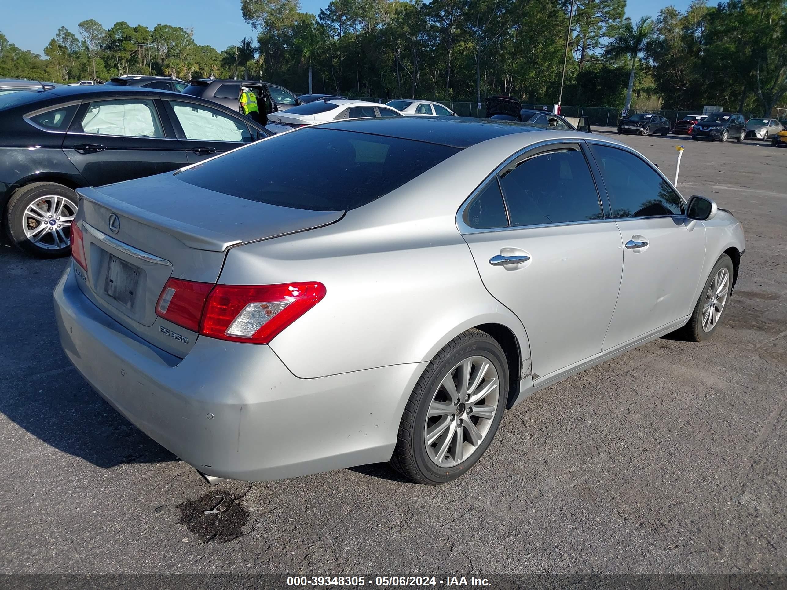 Photo 3 VIN: JTHBJ46G382211290 - LEXUS ES 