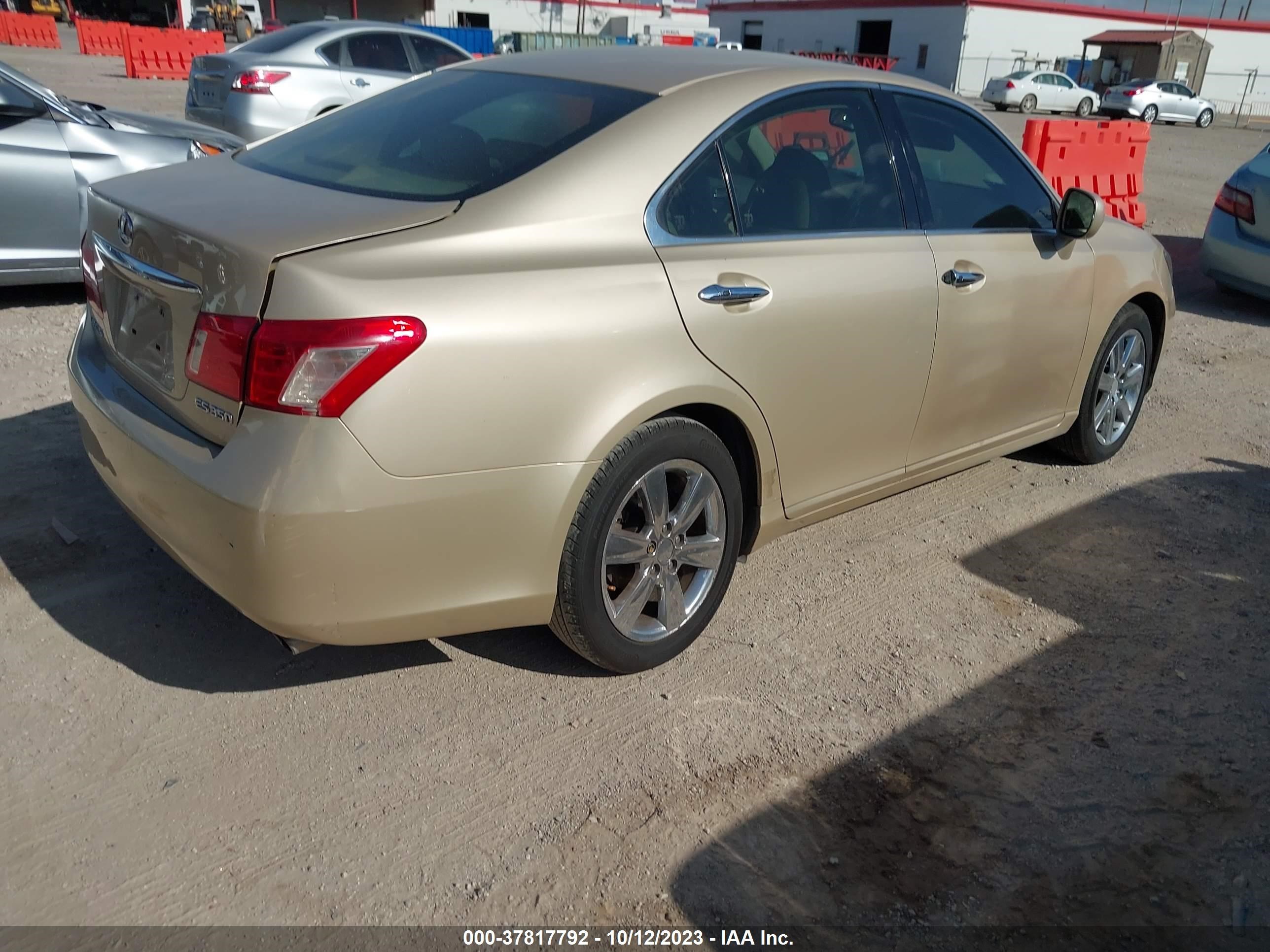 Photo 3 VIN: JTHBJ46G472042606 - LEXUS ES 