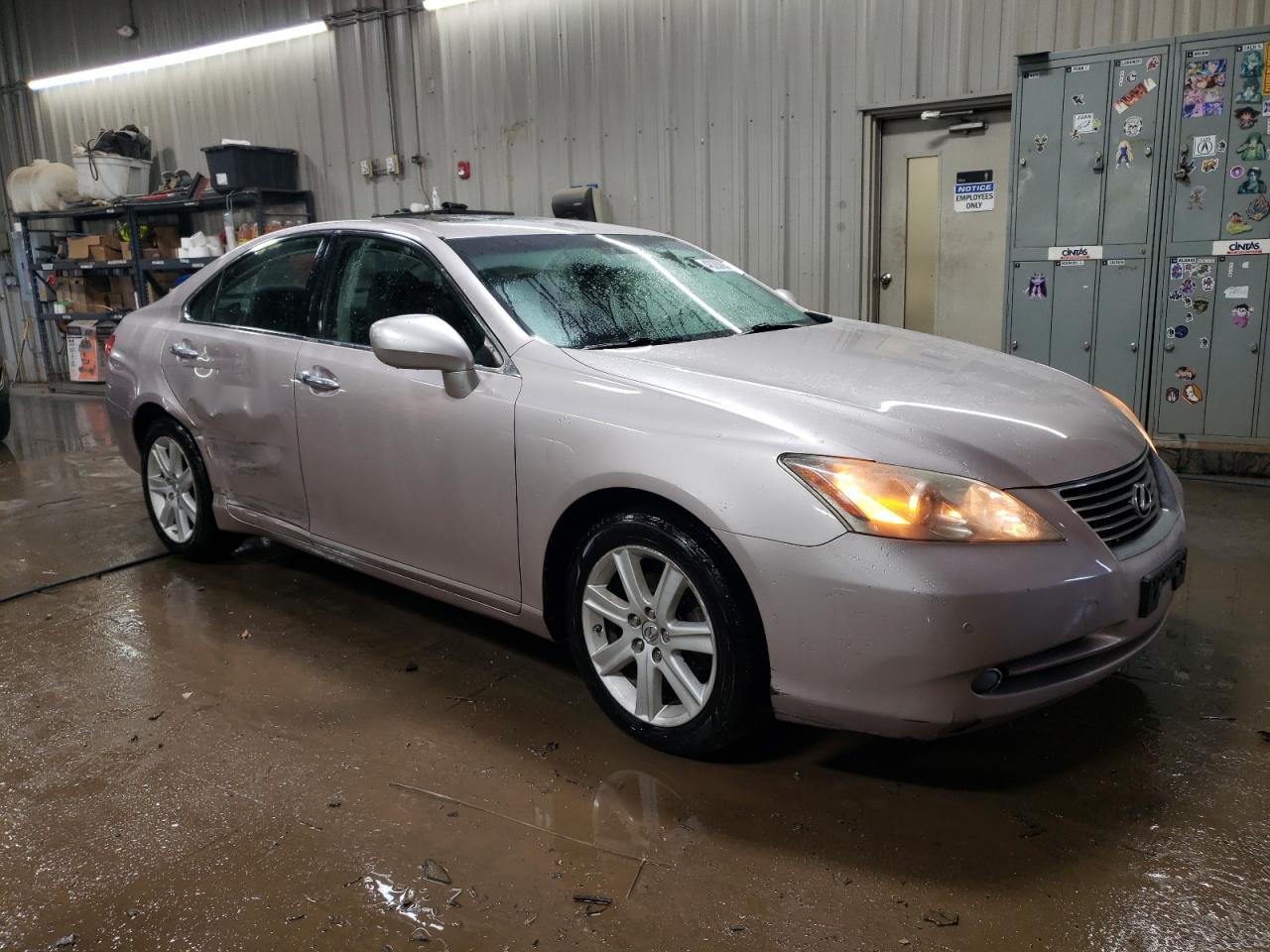 Photo 3 VIN: JTHBJ46G472062533 - LEXUS ES 