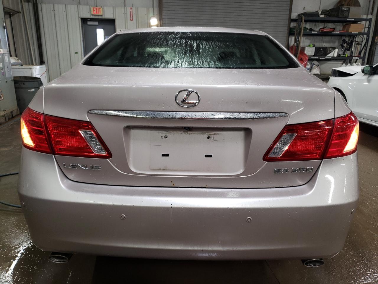 Photo 5 VIN: JTHBJ46G472062533 - LEXUS ES 