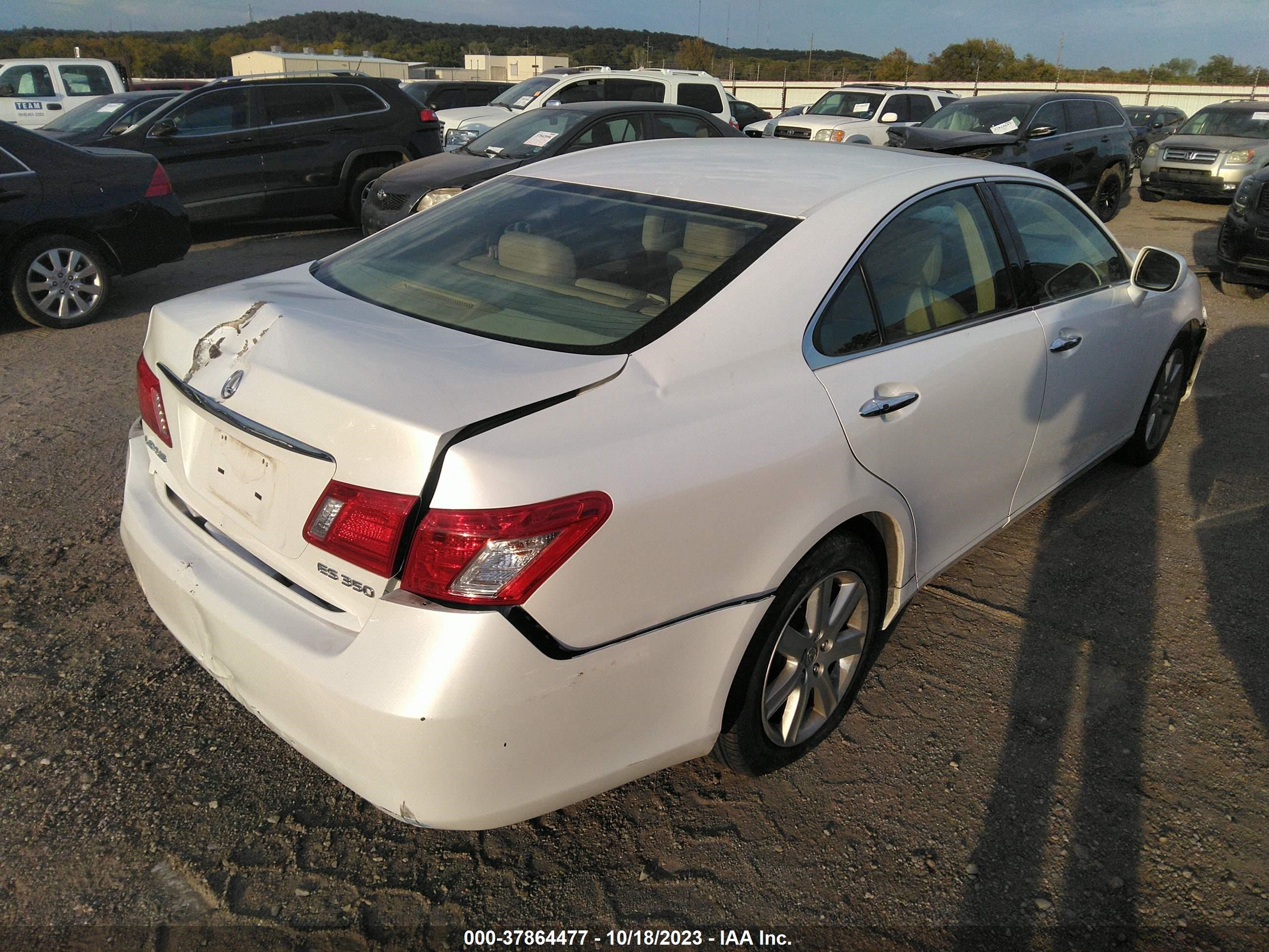 Photo 3 VIN: JTHBJ46G472073791 - LEXUS ES 