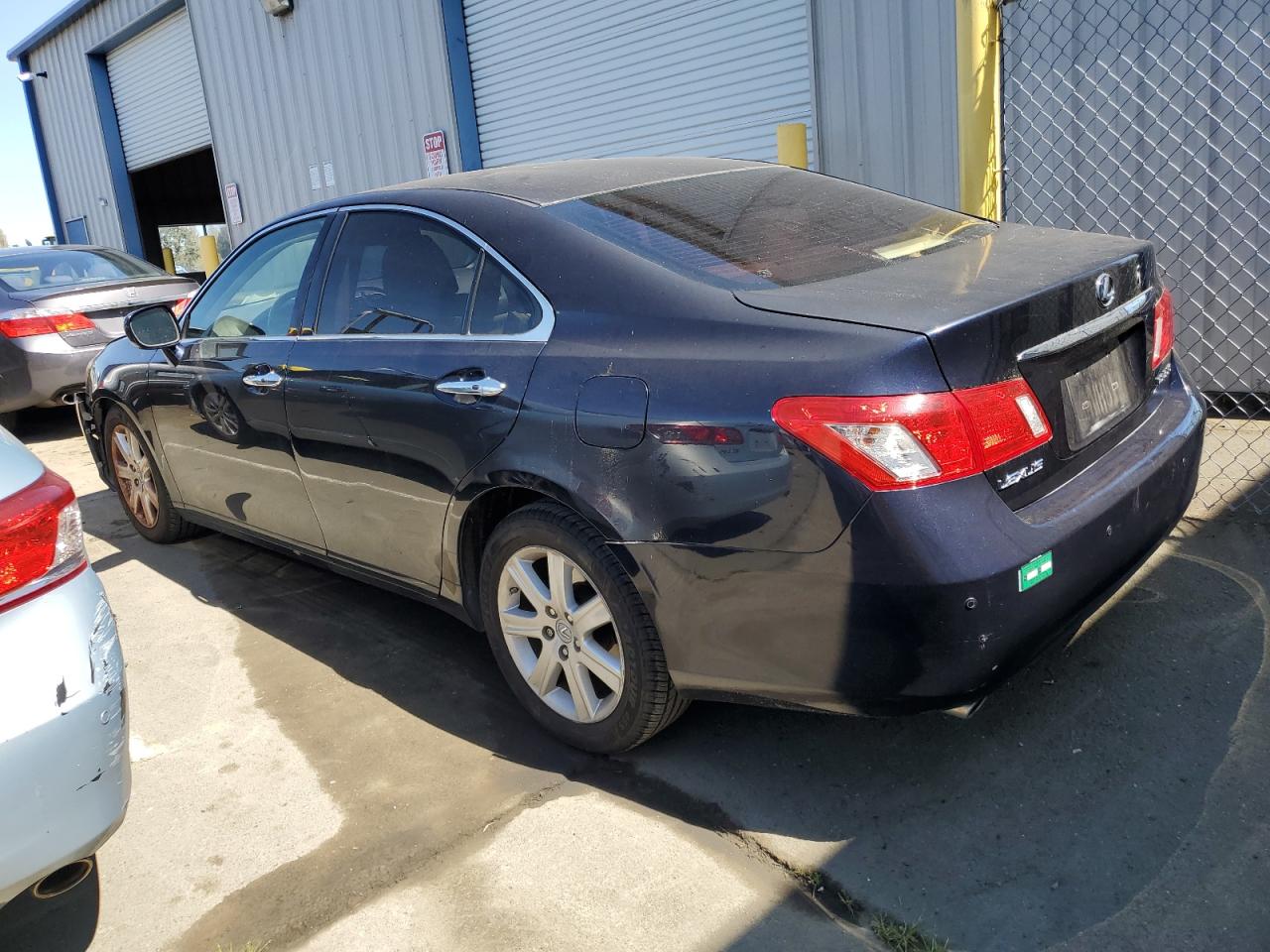 Photo 1 VIN: JTHBJ46G472090929 - LEXUS ES 