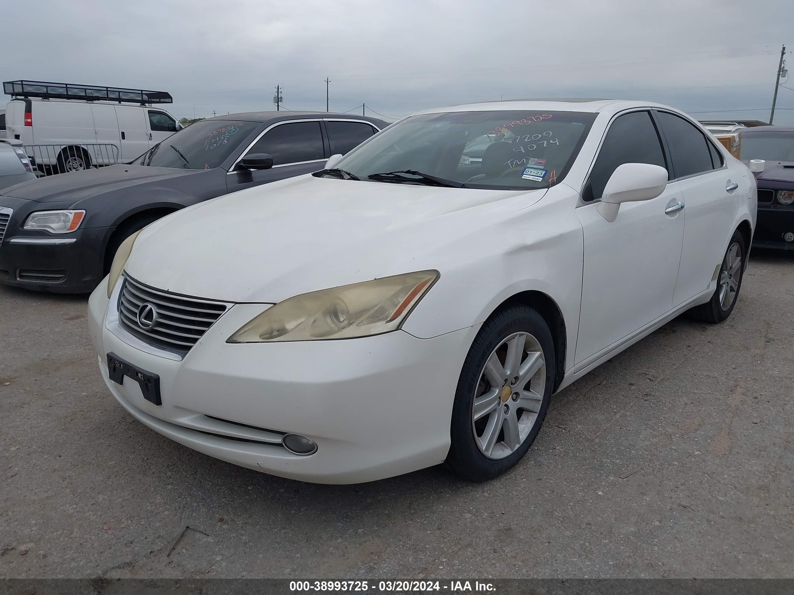 Photo 1 VIN: JTHBJ46G472094074 - LEXUS ES 