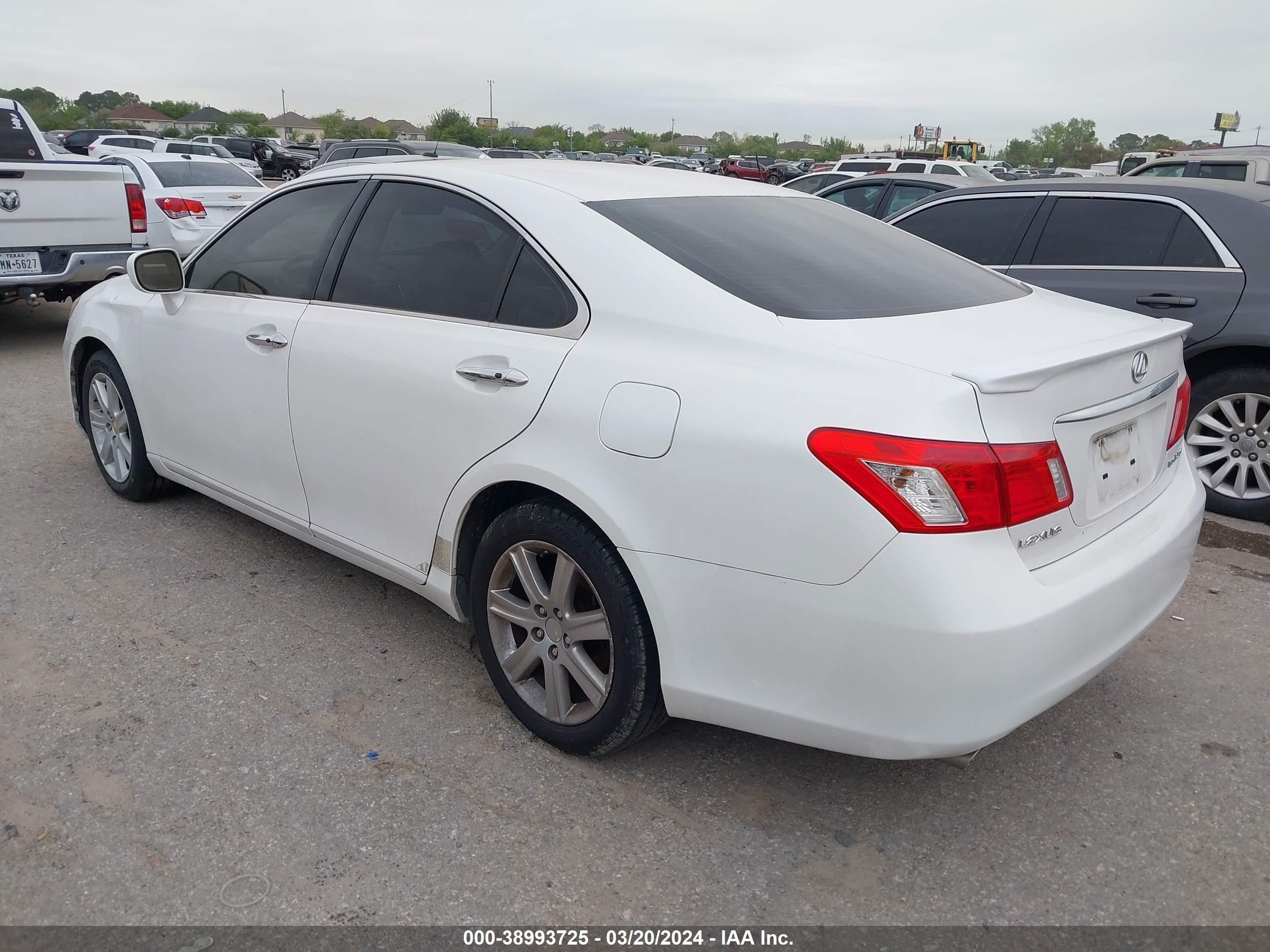 Photo 2 VIN: JTHBJ46G472094074 - LEXUS ES 