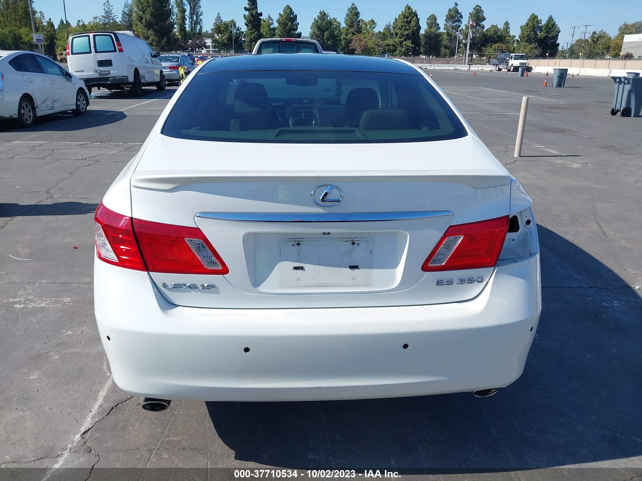 Photo 16 VIN: JTHBJ46G472102710 - LEXUS ES 