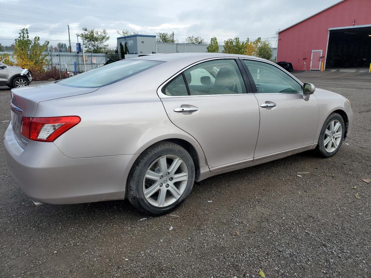 Photo 2 VIN: JTHBJ46G472103579 - LEXUS ES 