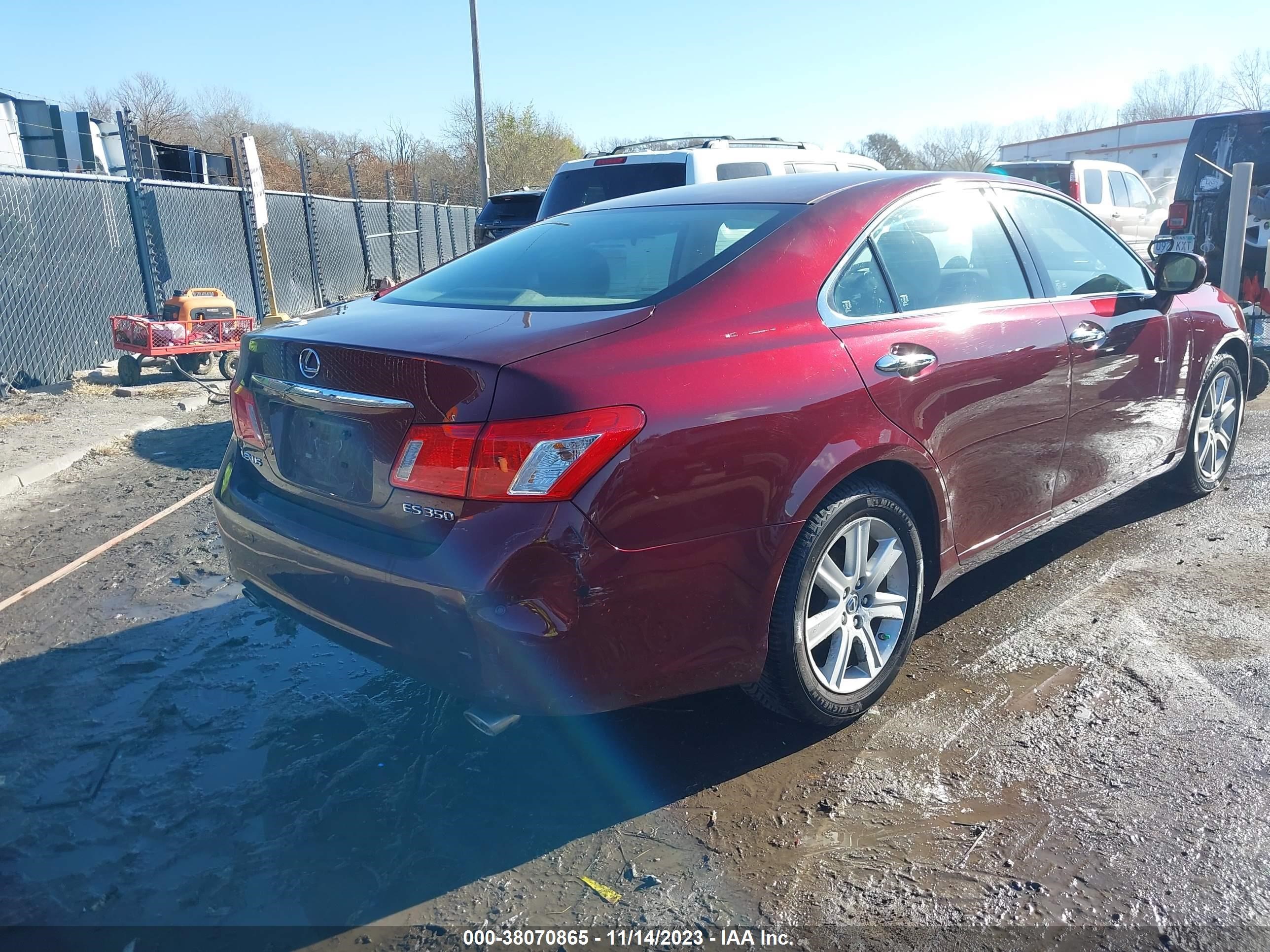 Photo 3 VIN: JTHBJ46G472106921 - LEXUS ES 