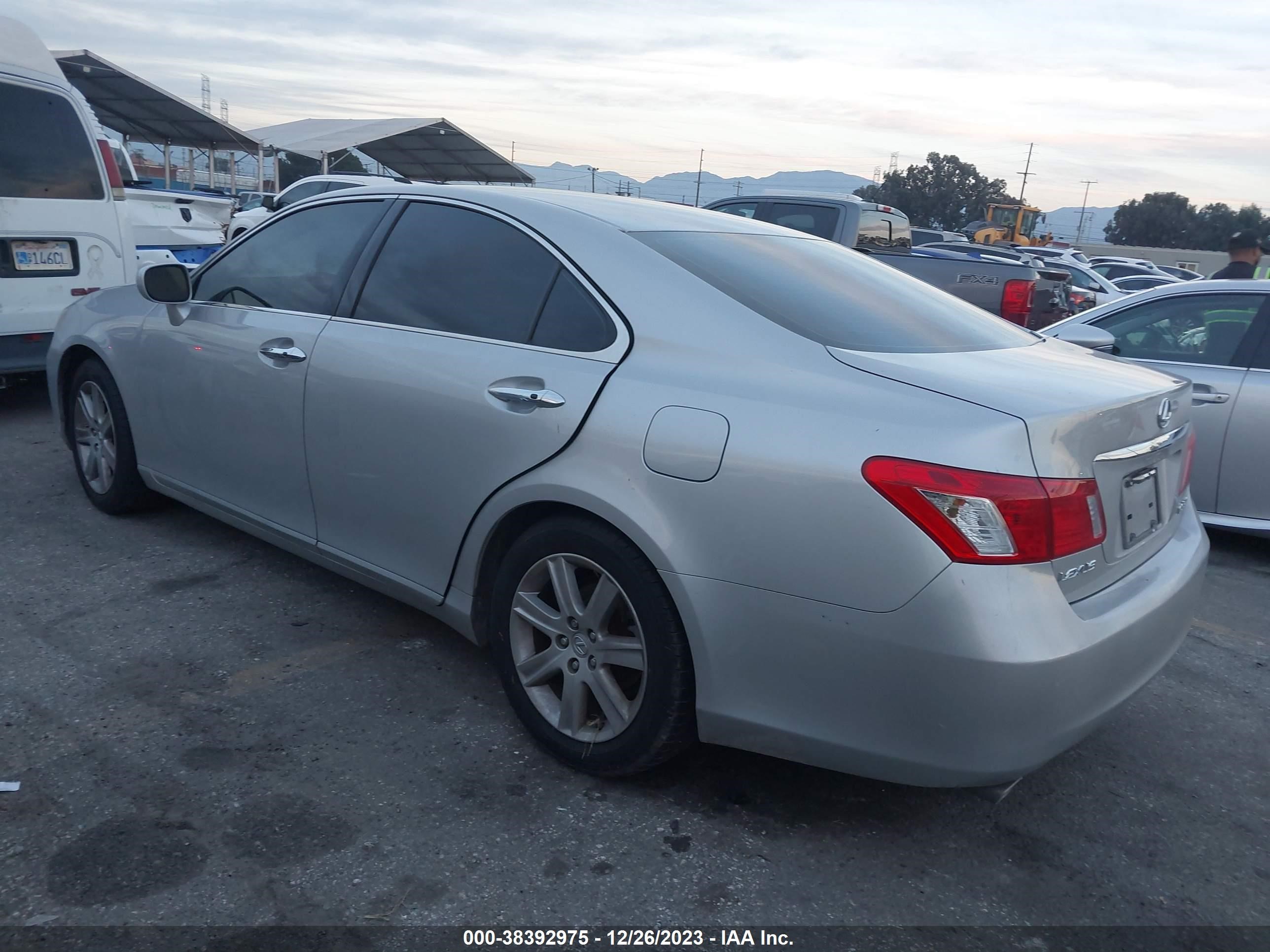 Photo 2 VIN: JTHBJ46G482160852 - LEXUS ES 