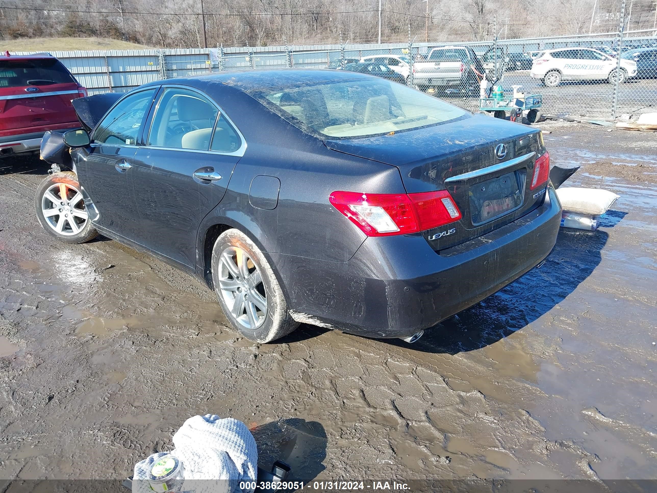 Photo 2 VIN: JTHBJ46G482228311 - LEXUS ES 