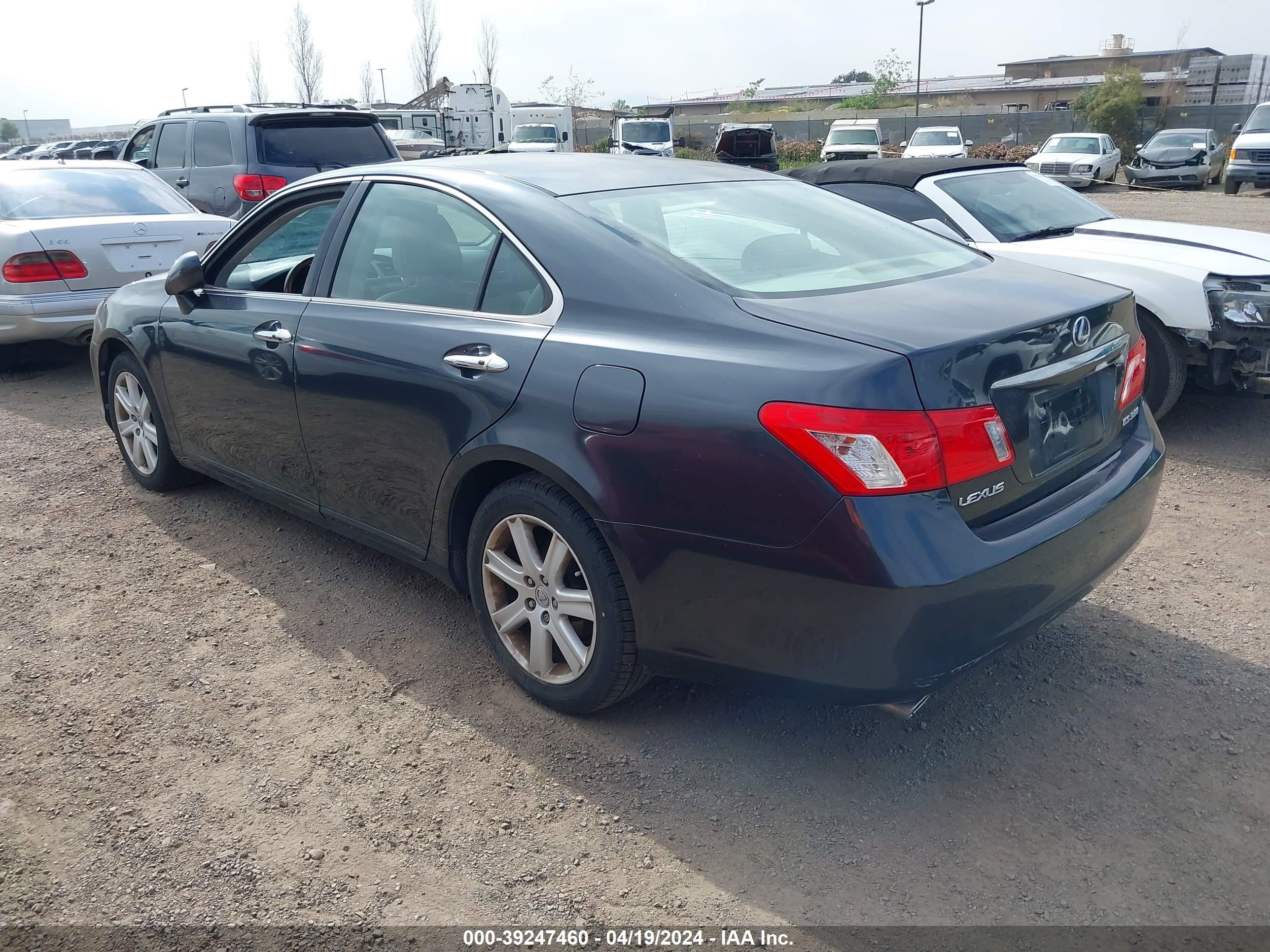 Photo 2 VIN: JTHBJ46G482256626 - LEXUS ES 