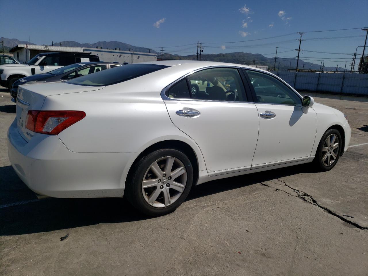 Photo 2 VIN: JTHBJ46G492284962 - LEXUS ES 