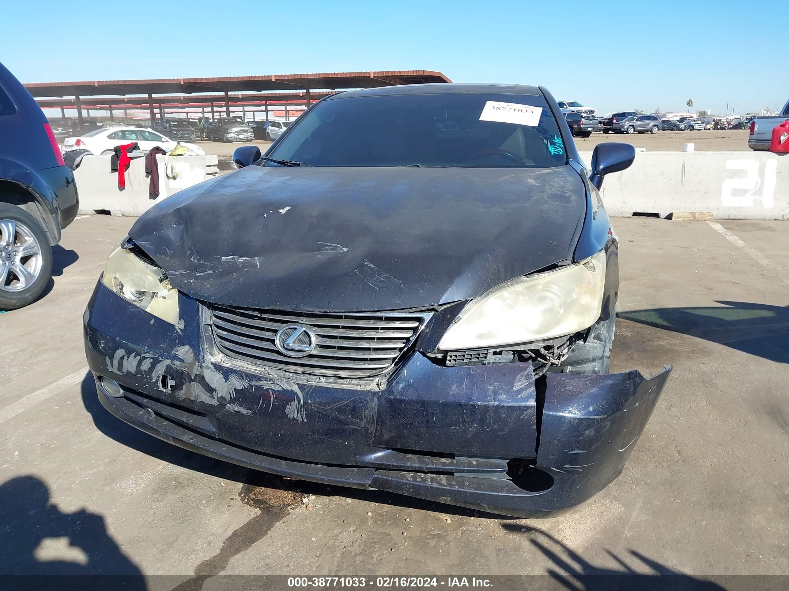 Photo 5 VIN: JTHBJ46G492330659 - LEXUS ES 