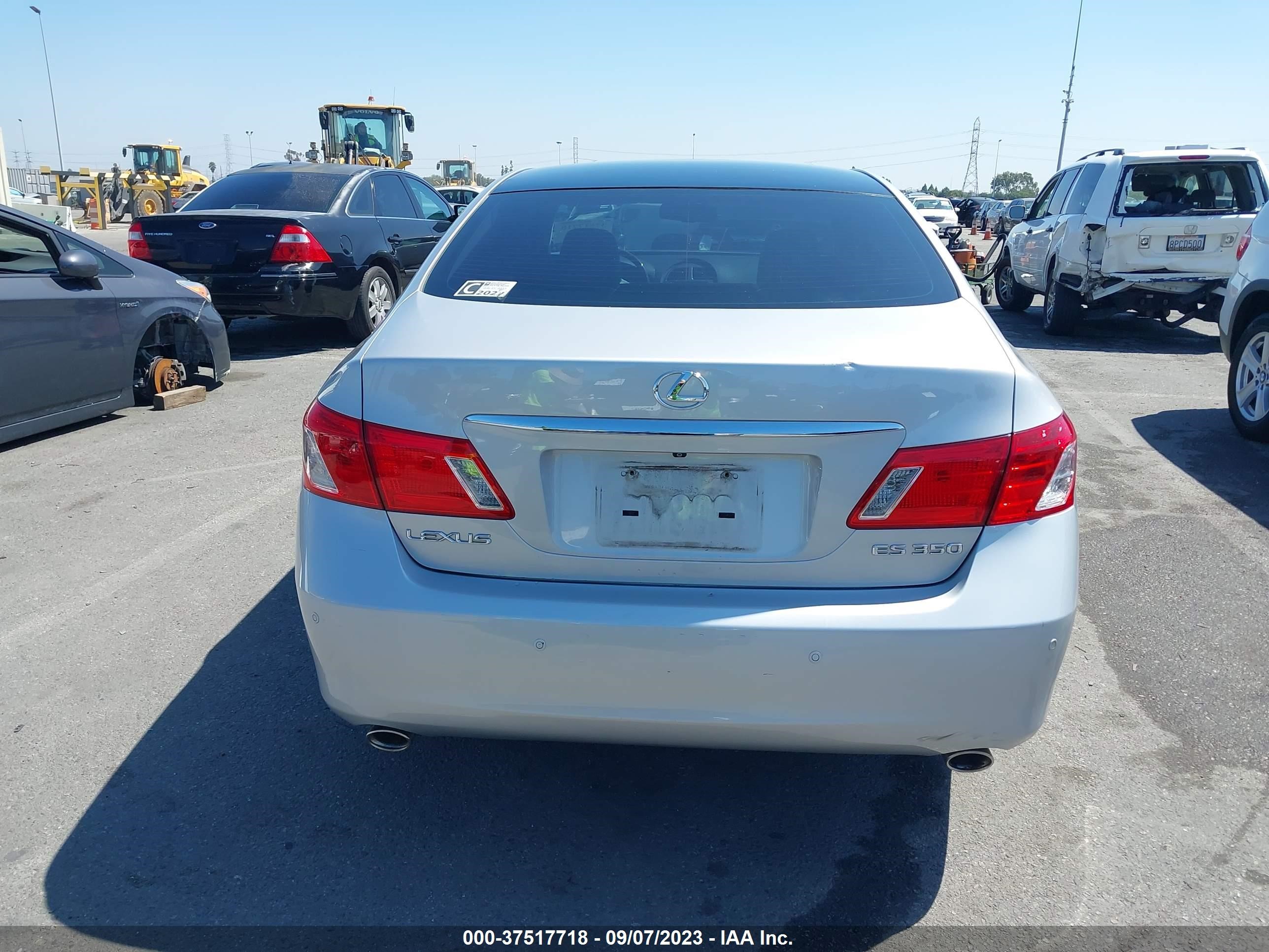 Photo 15 VIN: JTHBJ46G572064971 - LEXUS ES 