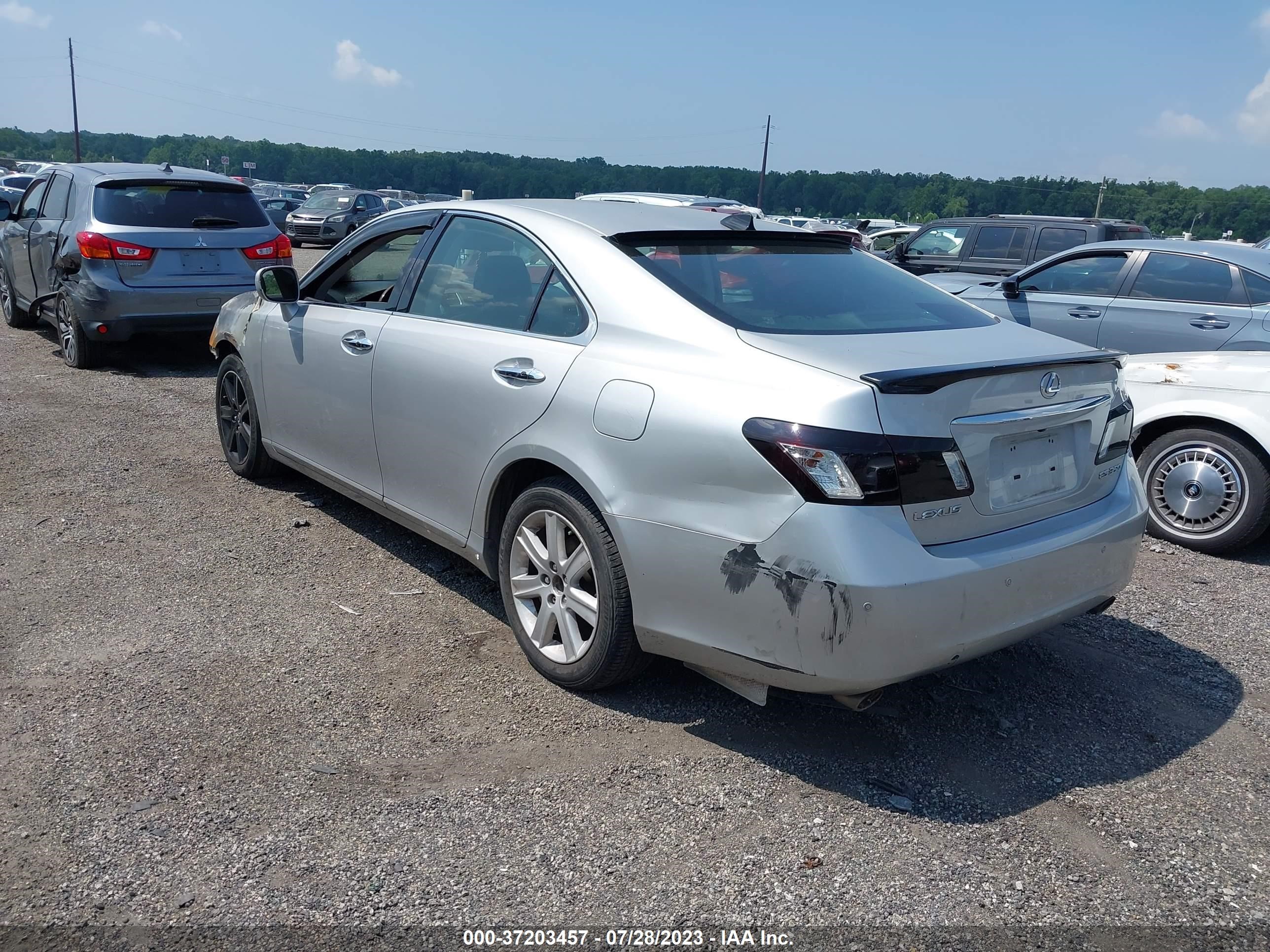 Photo 2 VIN: JTHBJ46G572079437 - LEXUS ES 