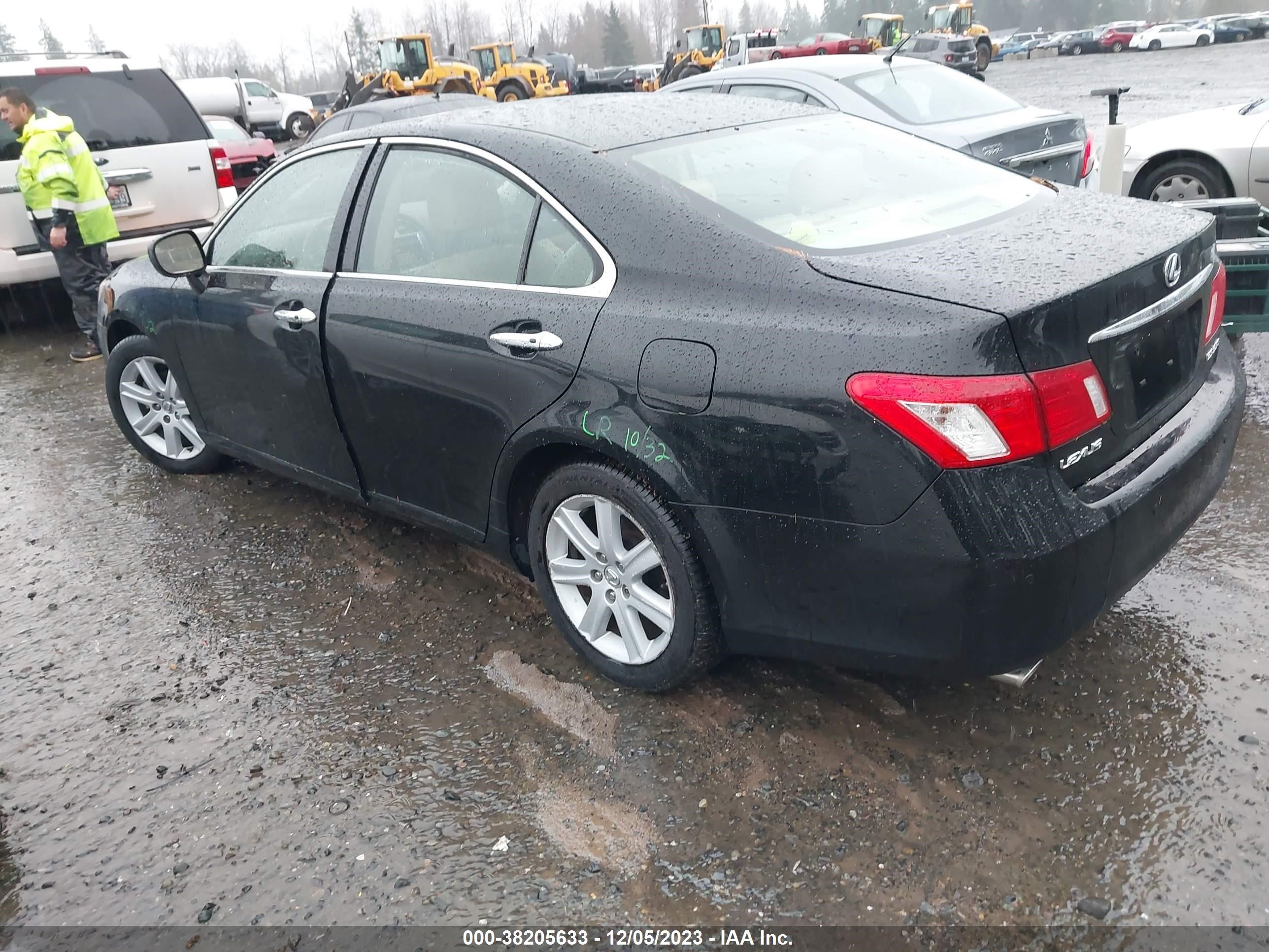 Photo 2 VIN: JTHBJ46G572088865 - LEXUS ES 