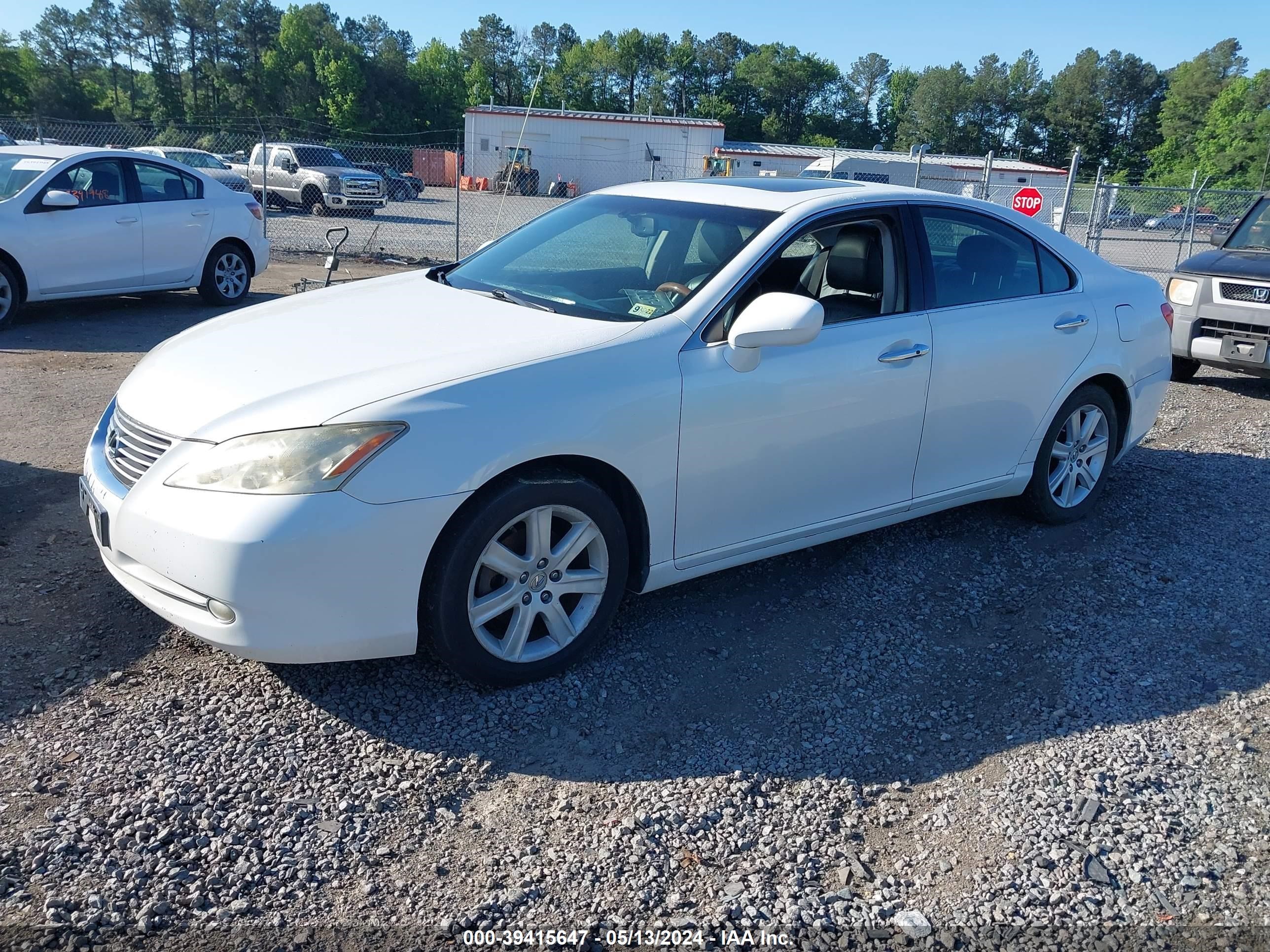 Photo 1 VIN: JTHBJ46G572122612 - LEXUS ES 