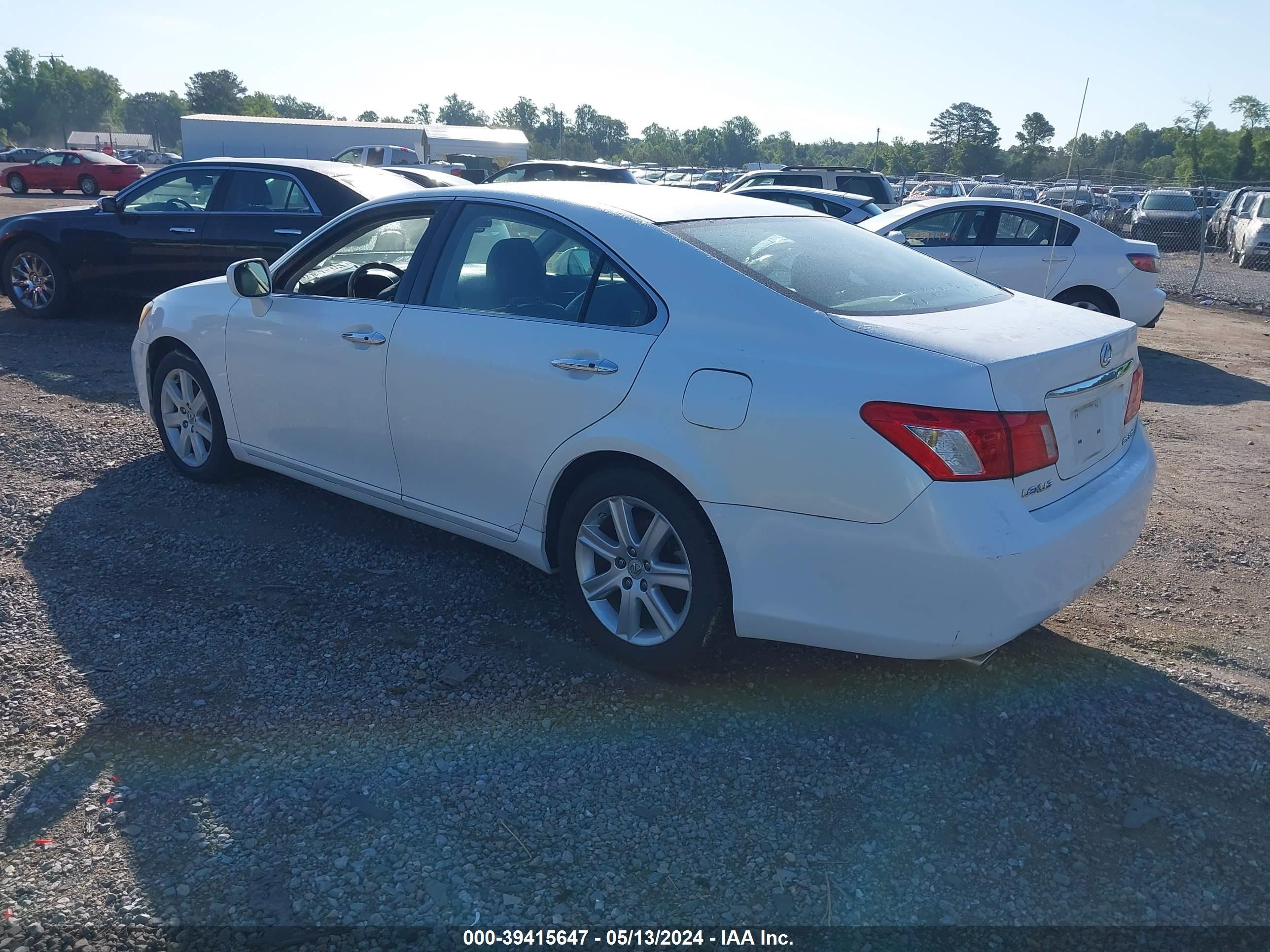 Photo 2 VIN: JTHBJ46G572122612 - LEXUS ES 