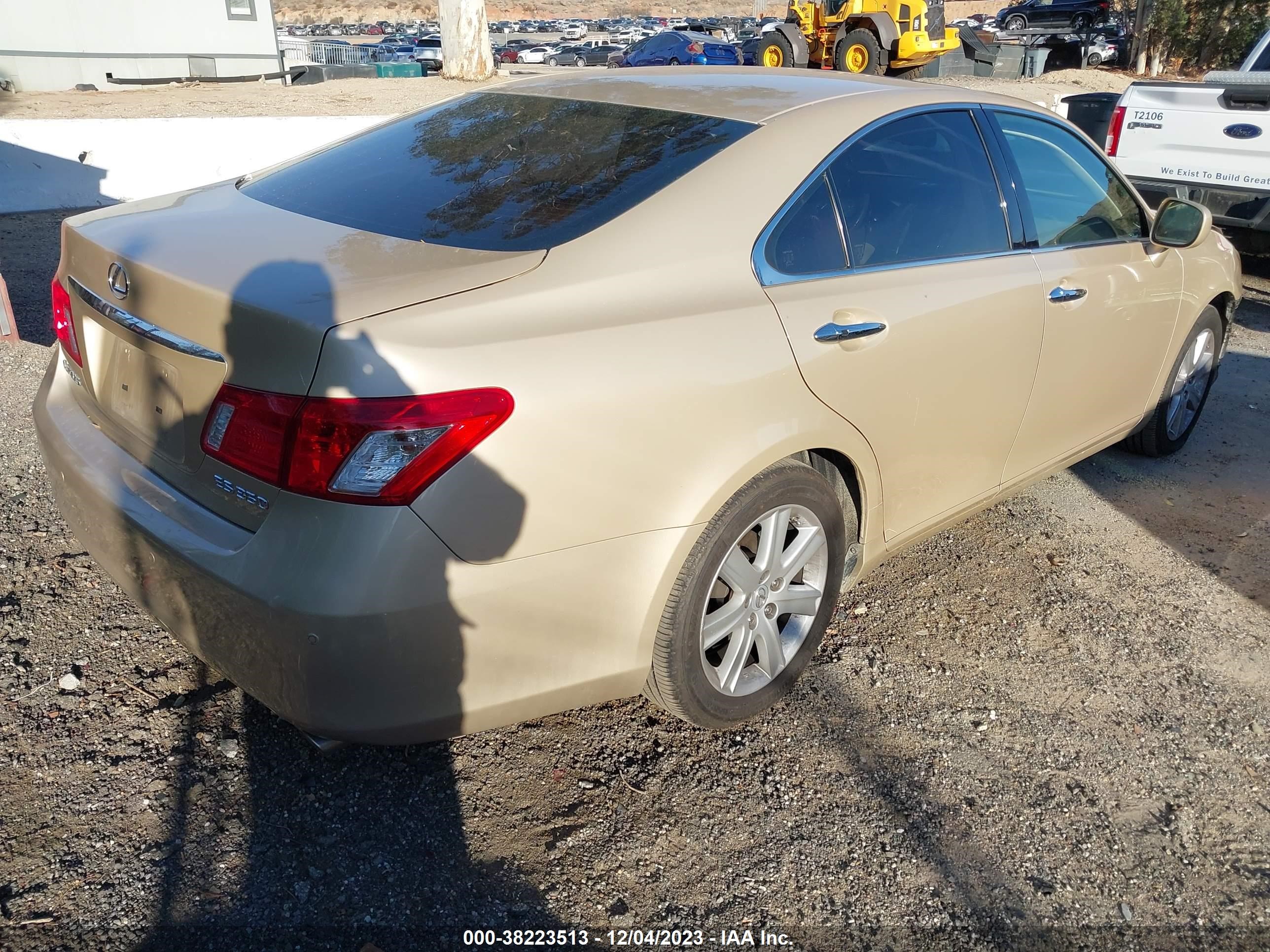 Photo 3 VIN: JTHBJ46G572143833 - LEXUS ES 