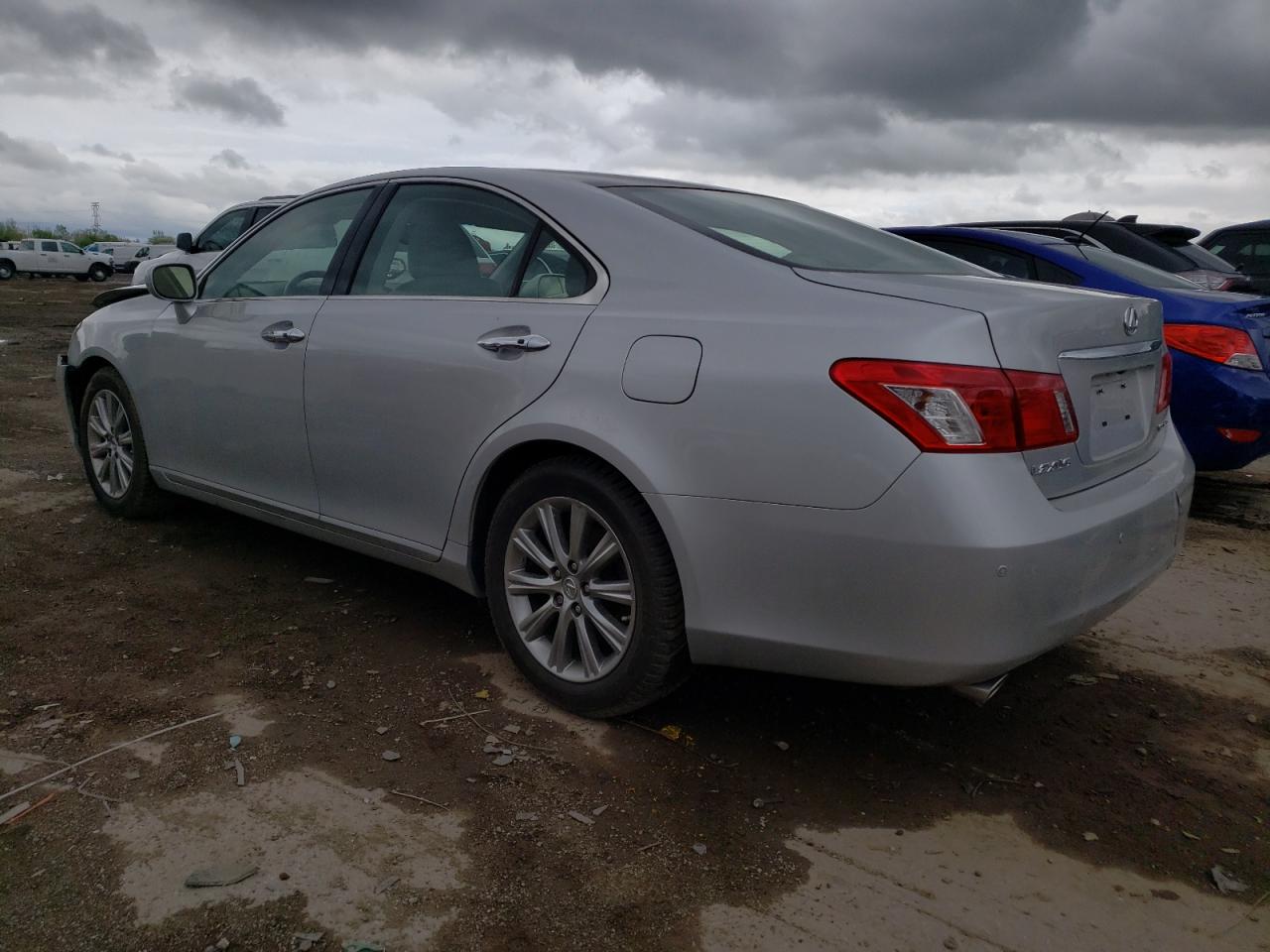 Photo 2 VIN: JTHBJ46G582155580 - LEXUS ES 