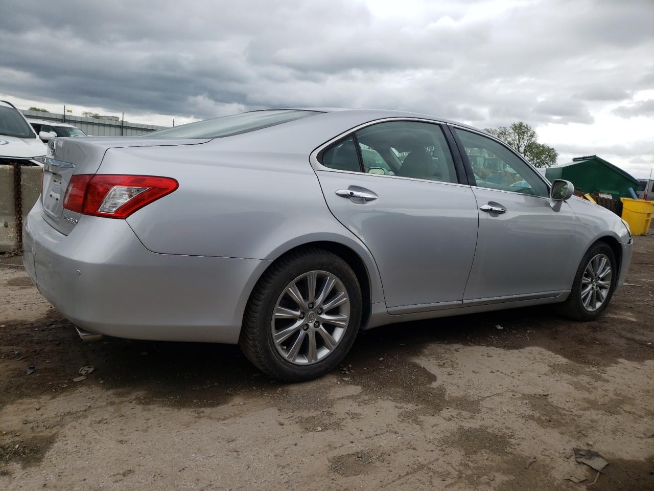 Photo 3 VIN: JTHBJ46G582155580 - LEXUS ES 