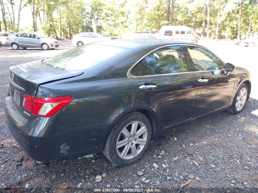 Photo 3 VIN: JTHBJ46G582155711 - LEXUS ES 