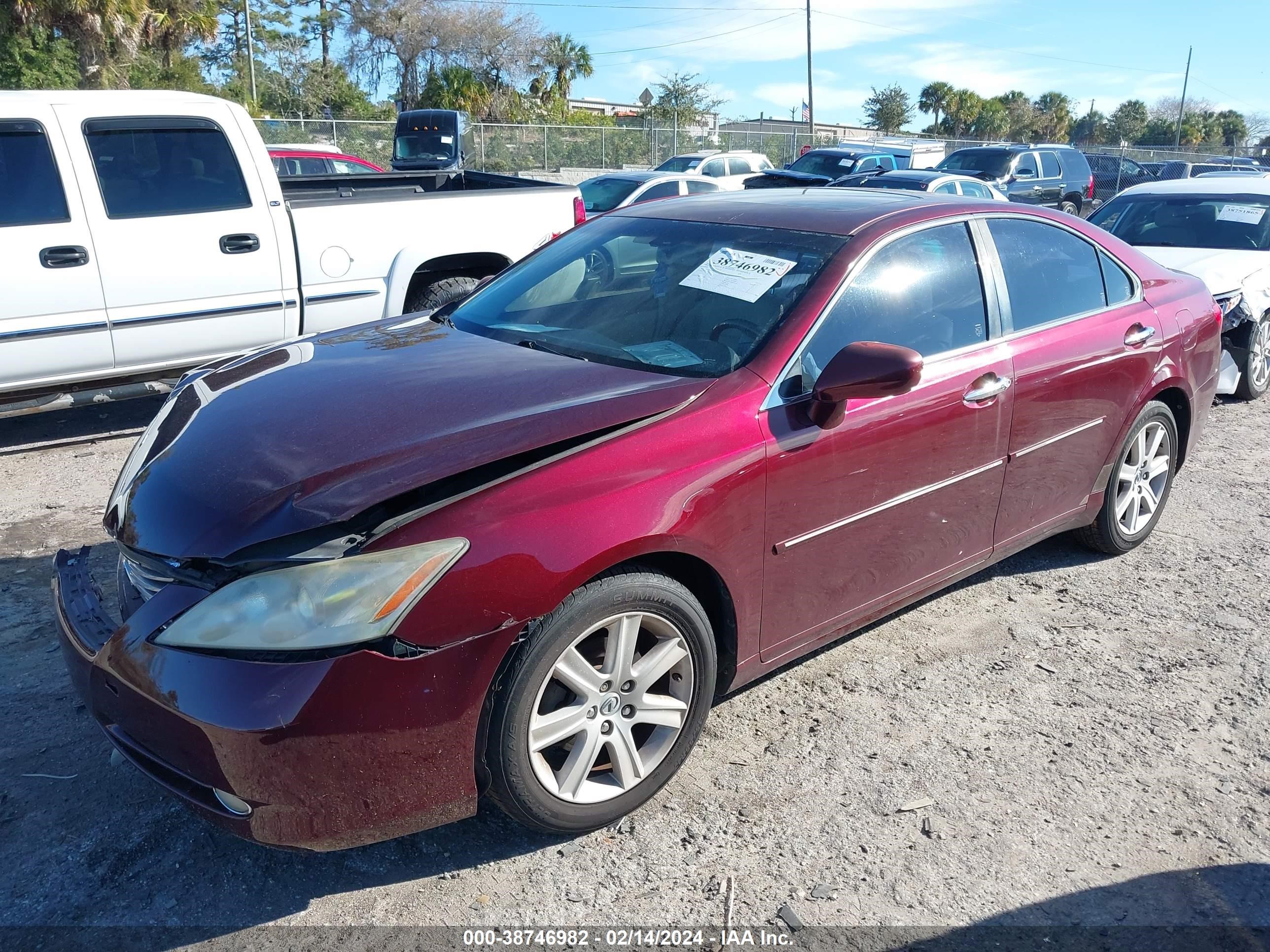 Photo 1 VIN: JTHBJ46G582157071 - LEXUS ES 