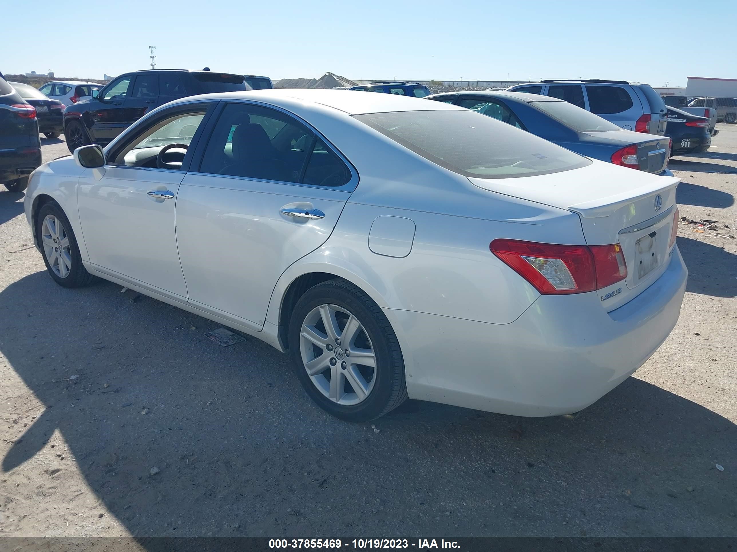 Photo 2 VIN: JTHBJ46G582168703 - LEXUS ES 