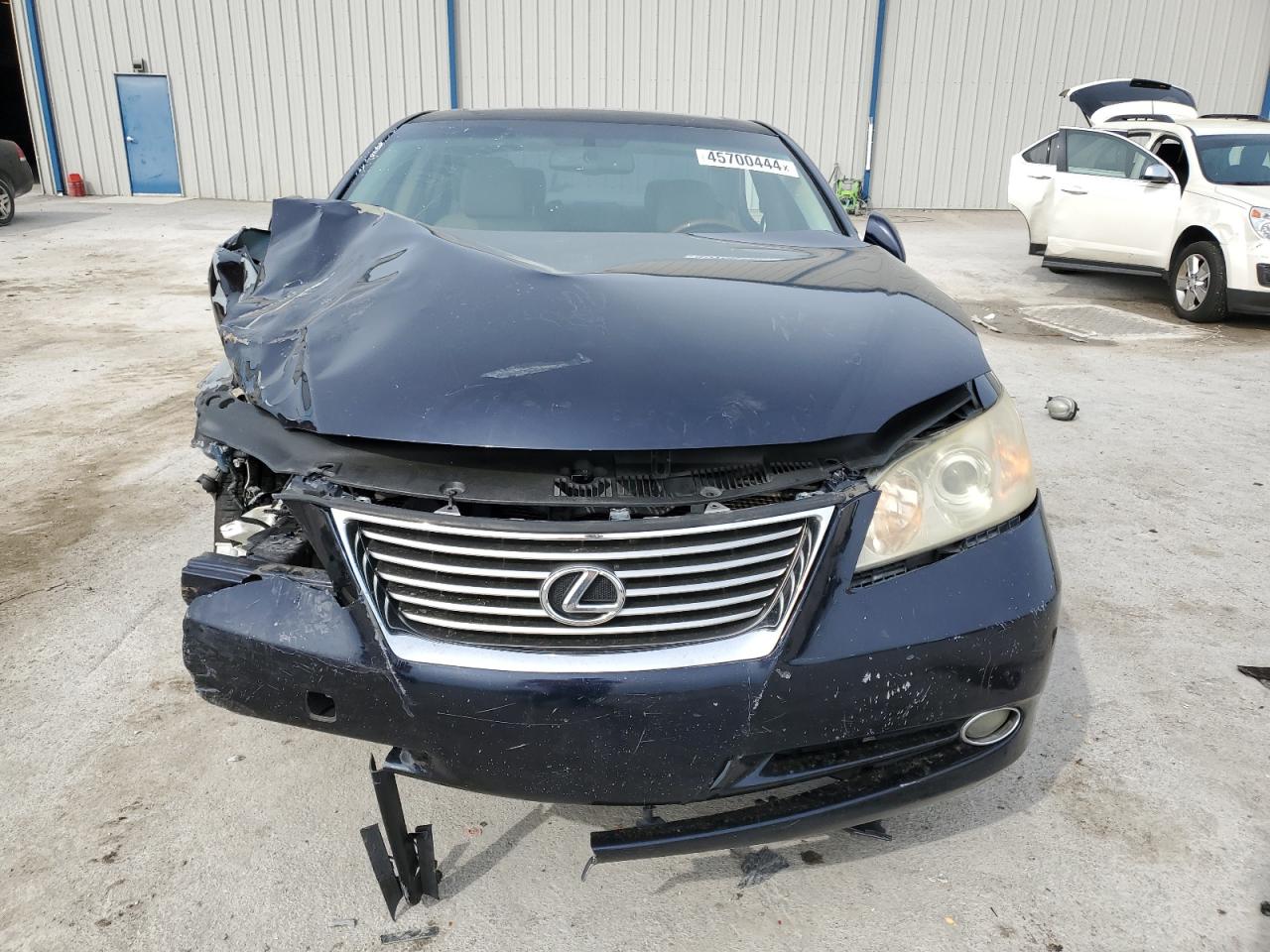 Photo 4 VIN: JTHBJ46G582200033 - LEXUS ES 