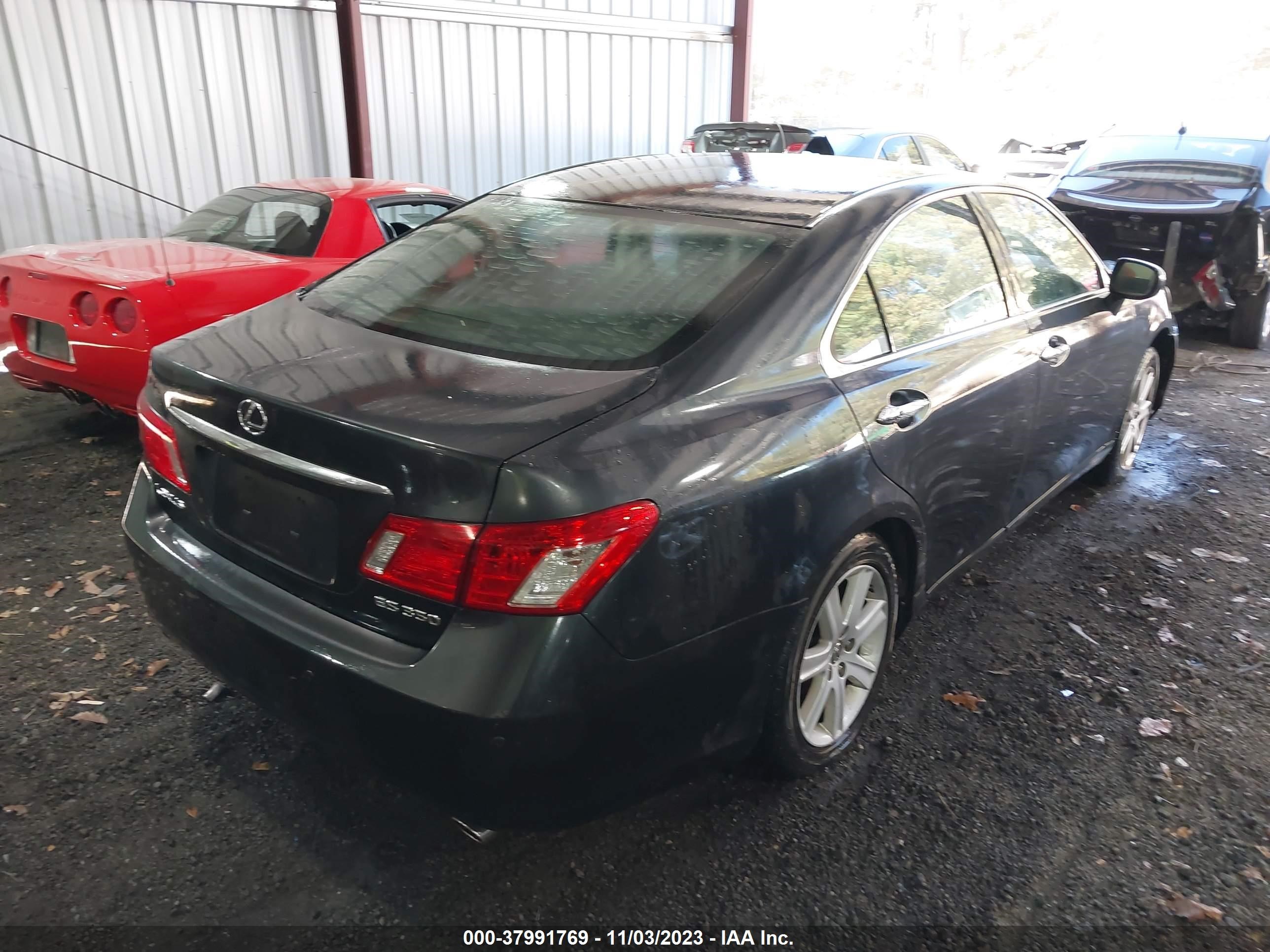 Photo 3 VIN: JTHBJ46G582269160 - LEXUS ES 