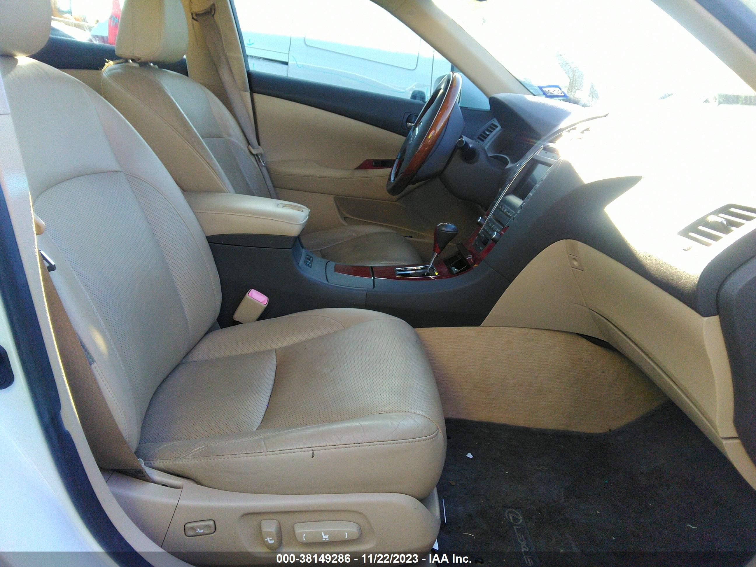 Photo 4 VIN: JTHBJ46G592307312 - LEXUS ES 